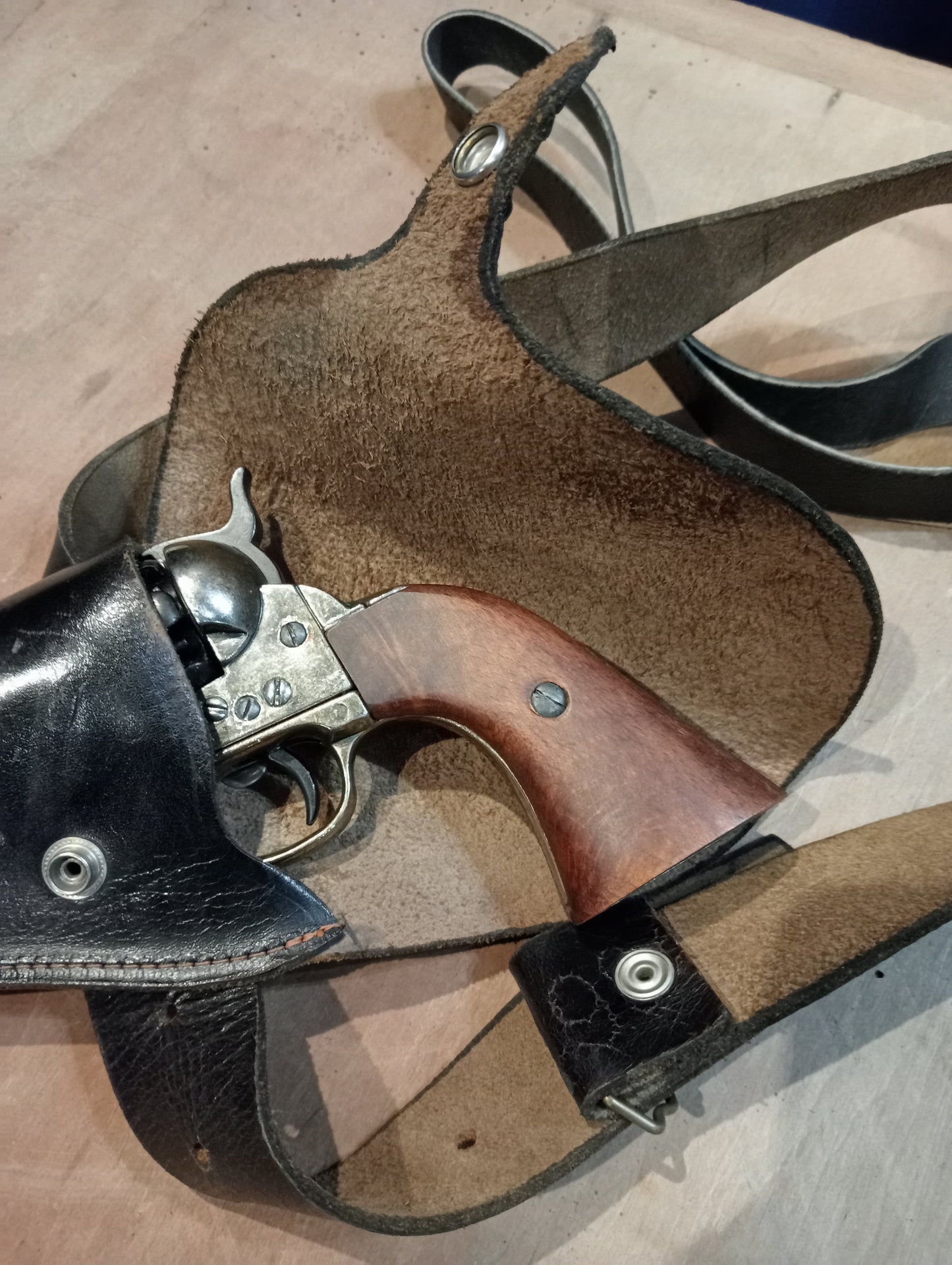 1860s Colt replica prop gun- revolver non firing with holster SKA 218