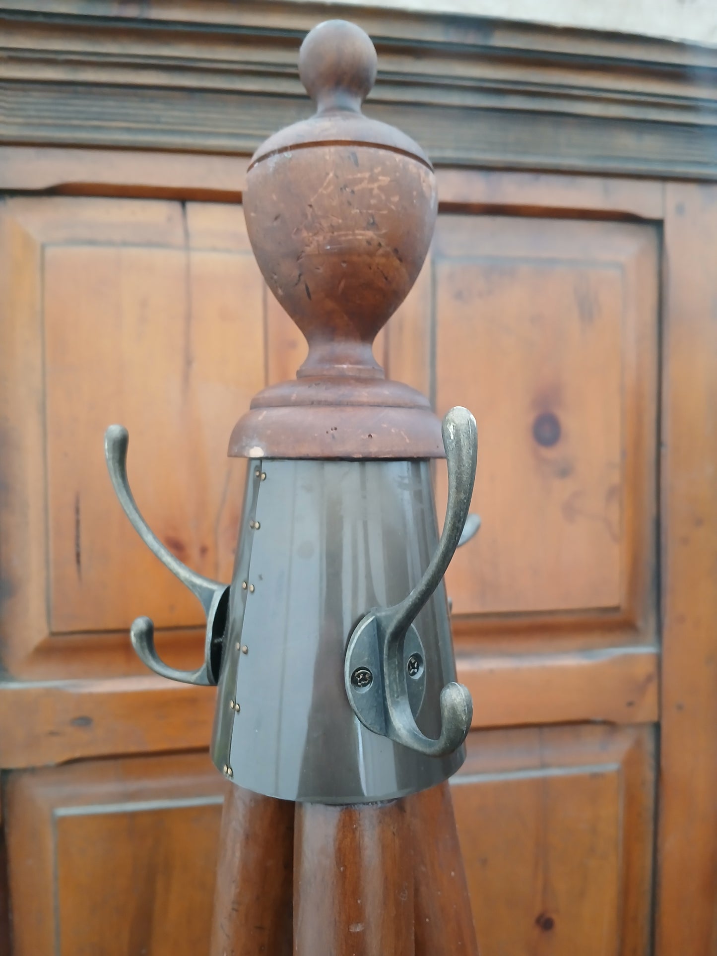 3 oar coat and hat stand