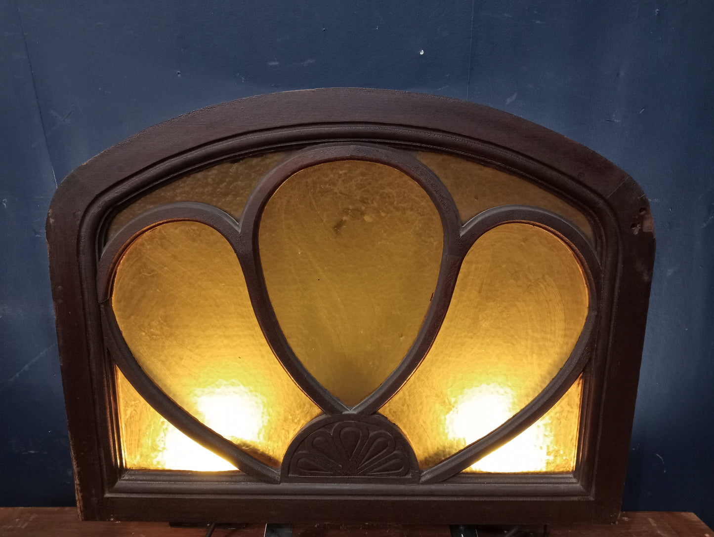 Arched Cottage fanlight with coloured glass