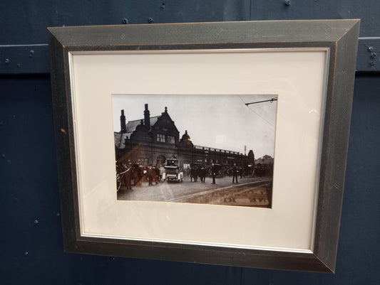 Black and white station print