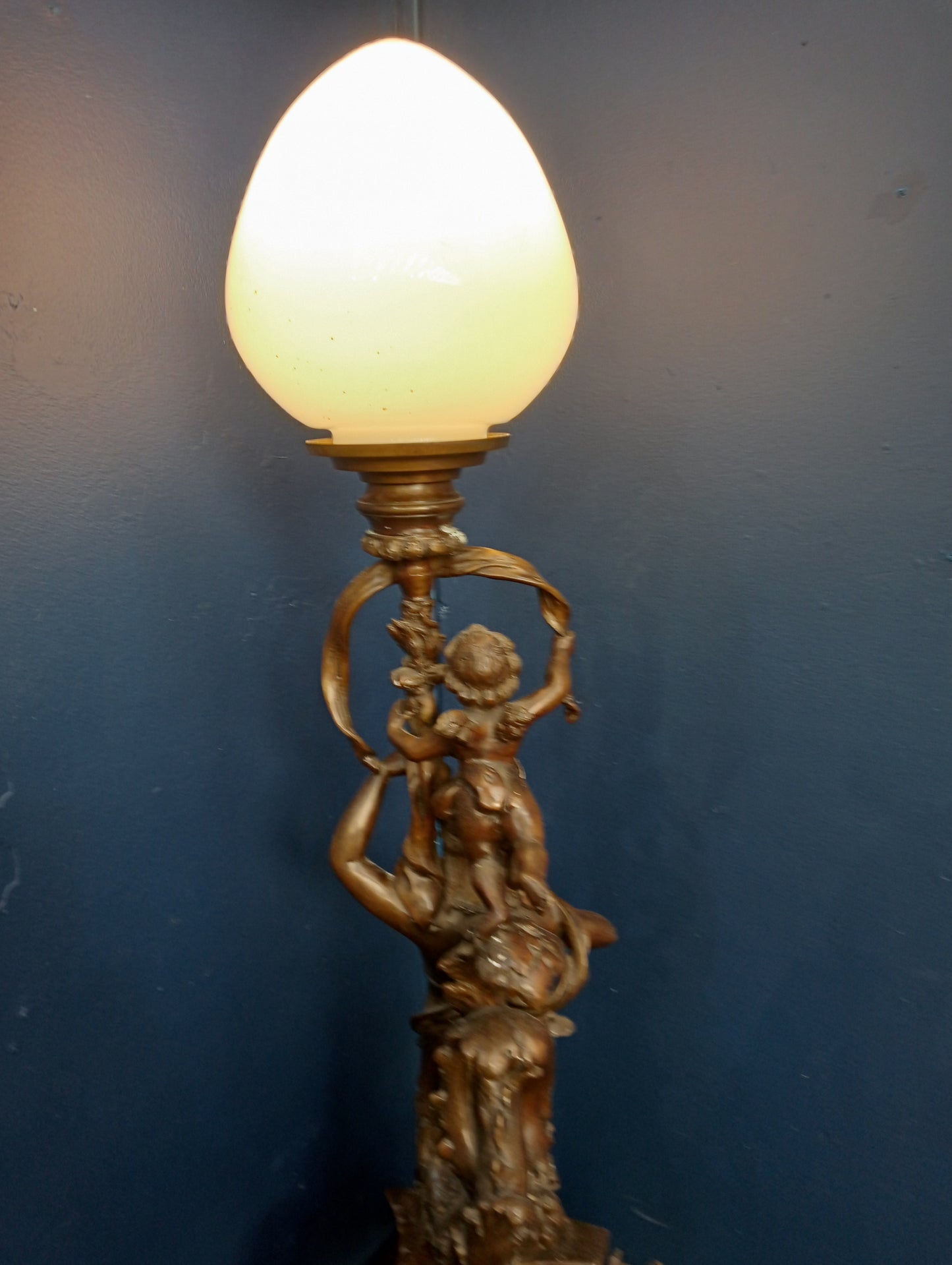 Bronze lady lamp