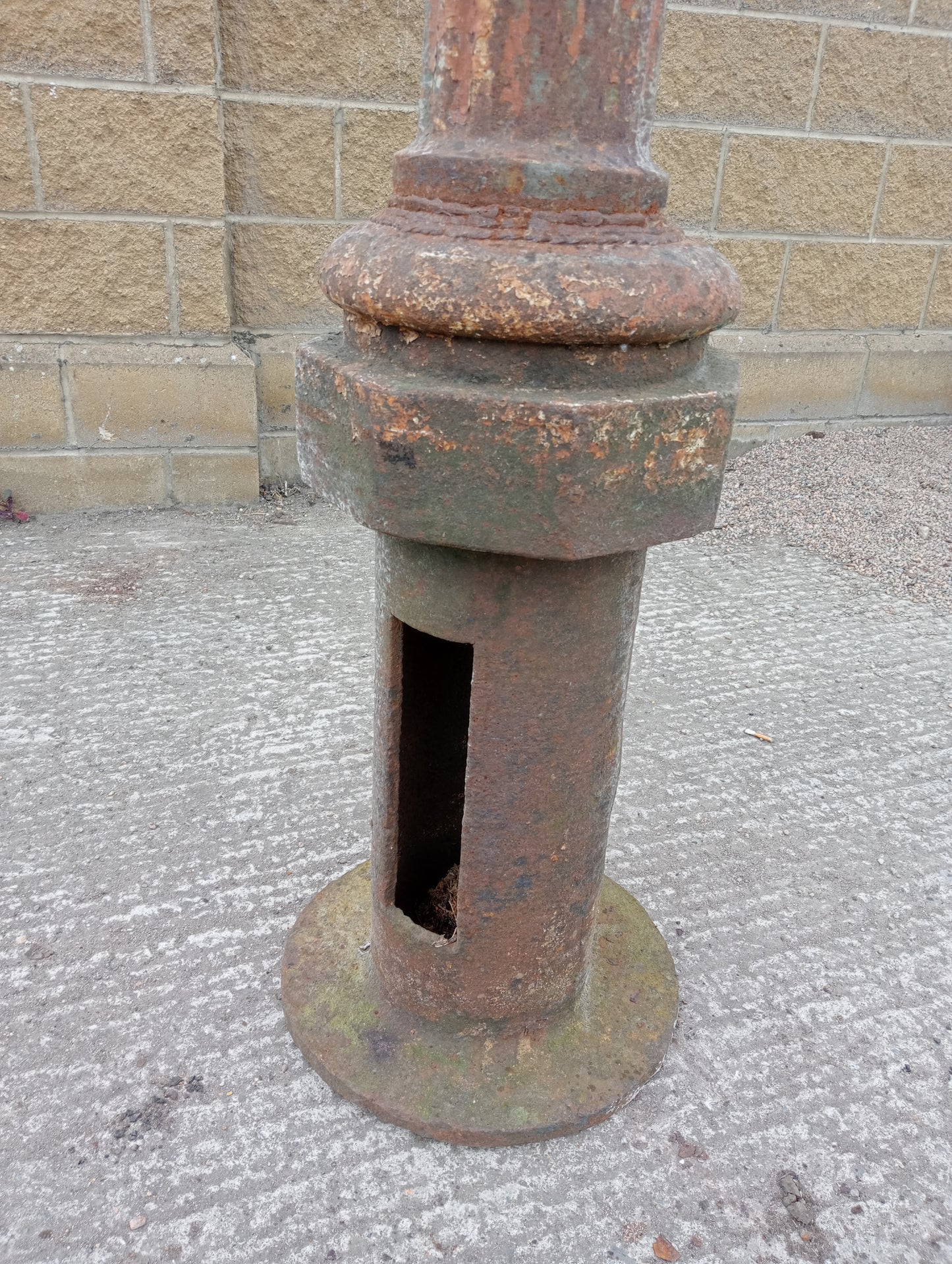 Cast iron street lamp