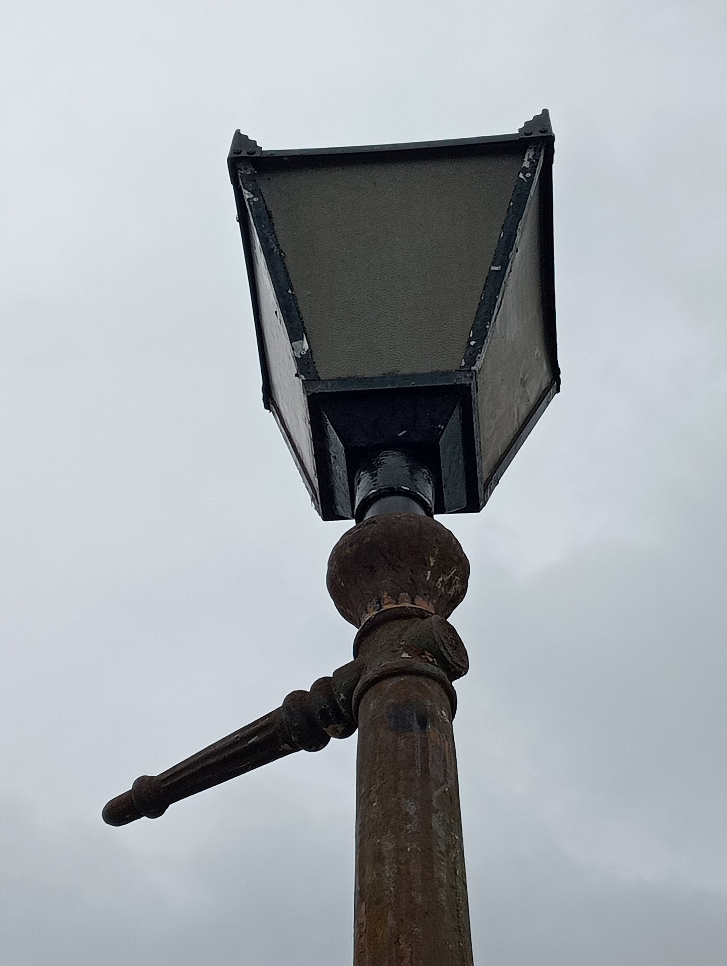 Cast iron street lamp