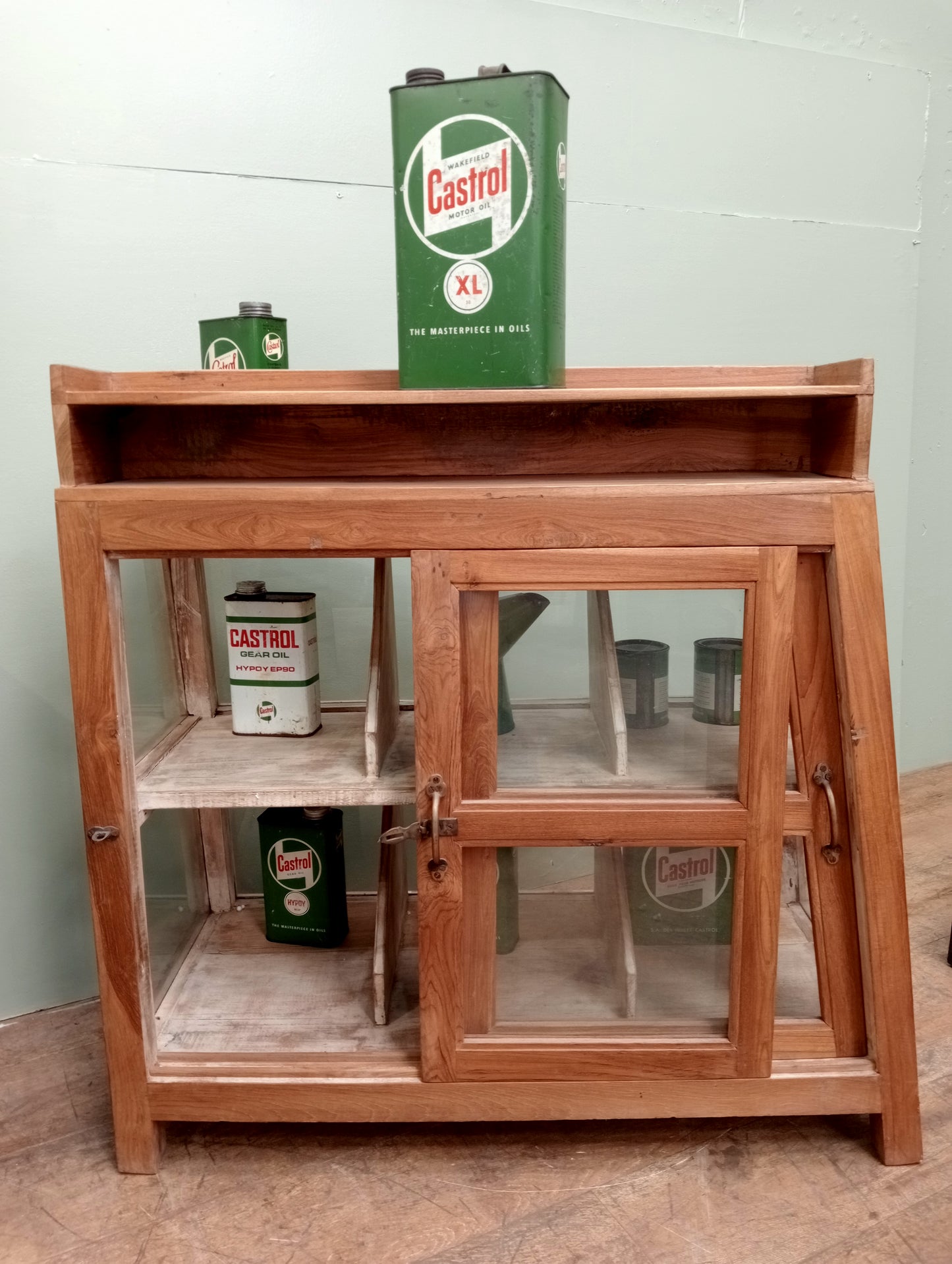 Castrol motor oil display cabinet