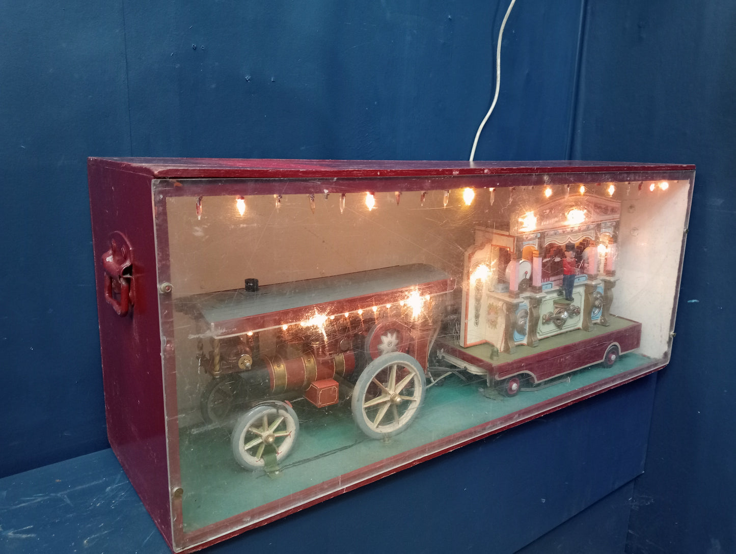 Fairground model of organ and steamtrain