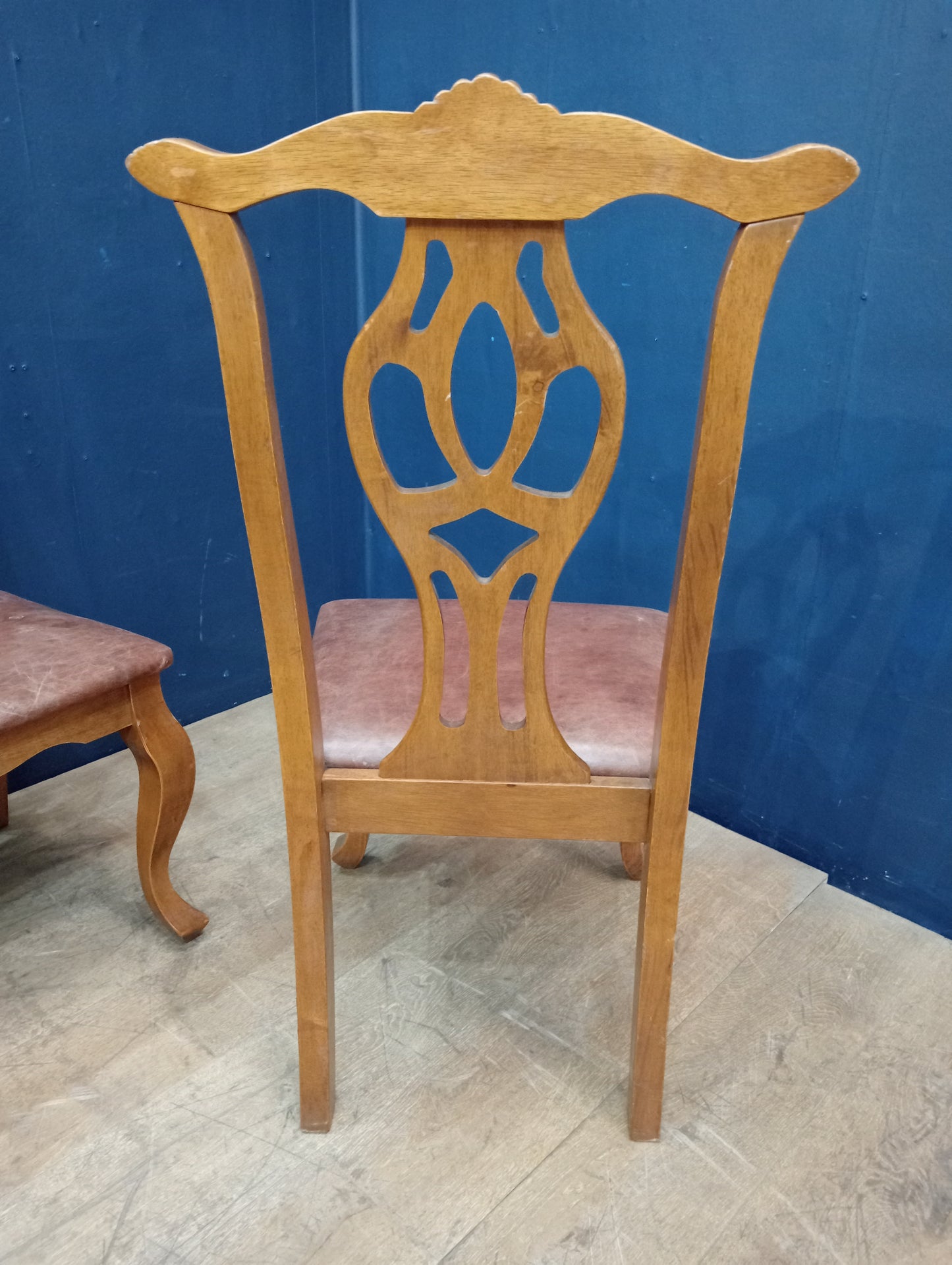 Set of 4 teak Georgian style dinning chairs