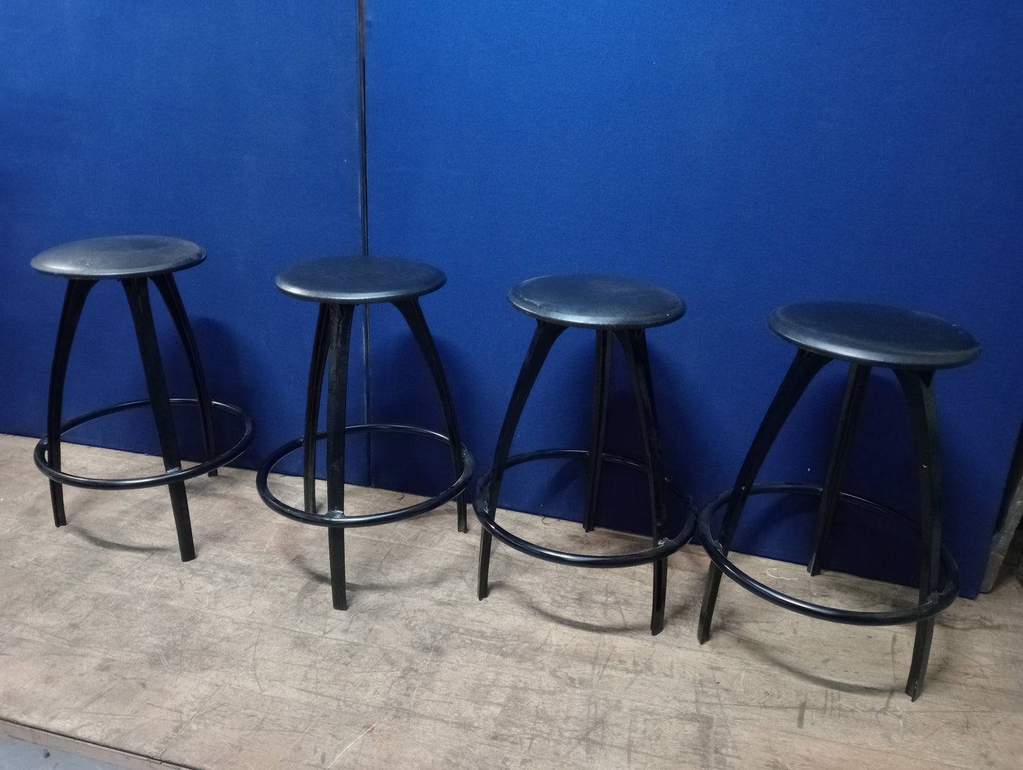 Cast iron set of 4 metal bar stools