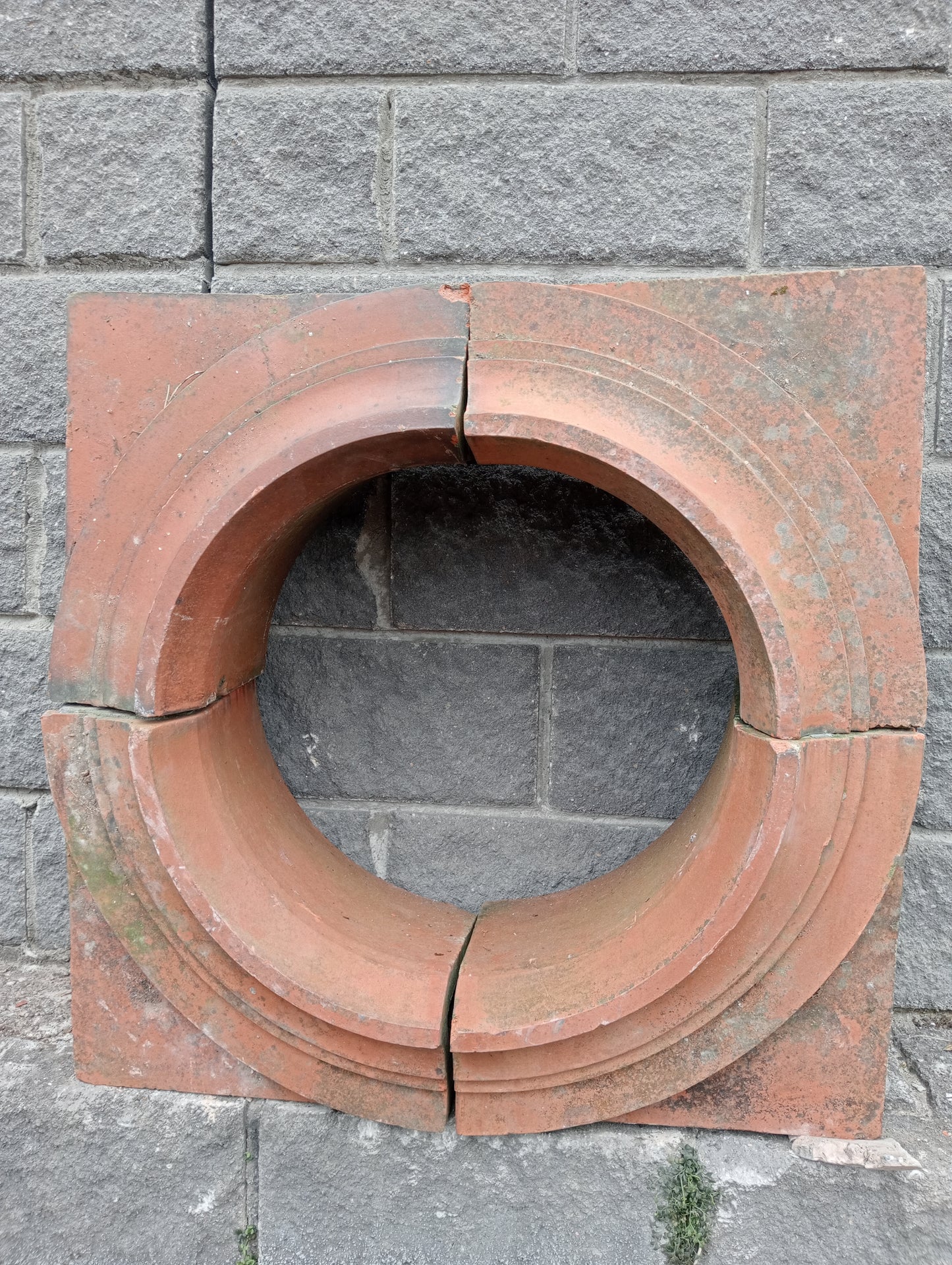 Terracotta circular surround