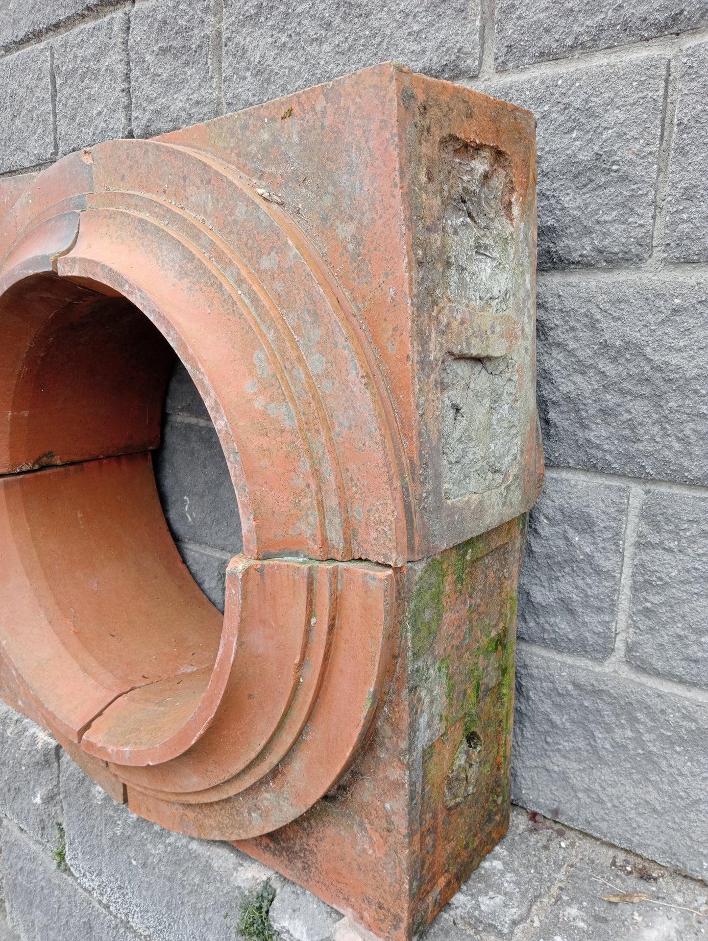 Terracotta circular surround