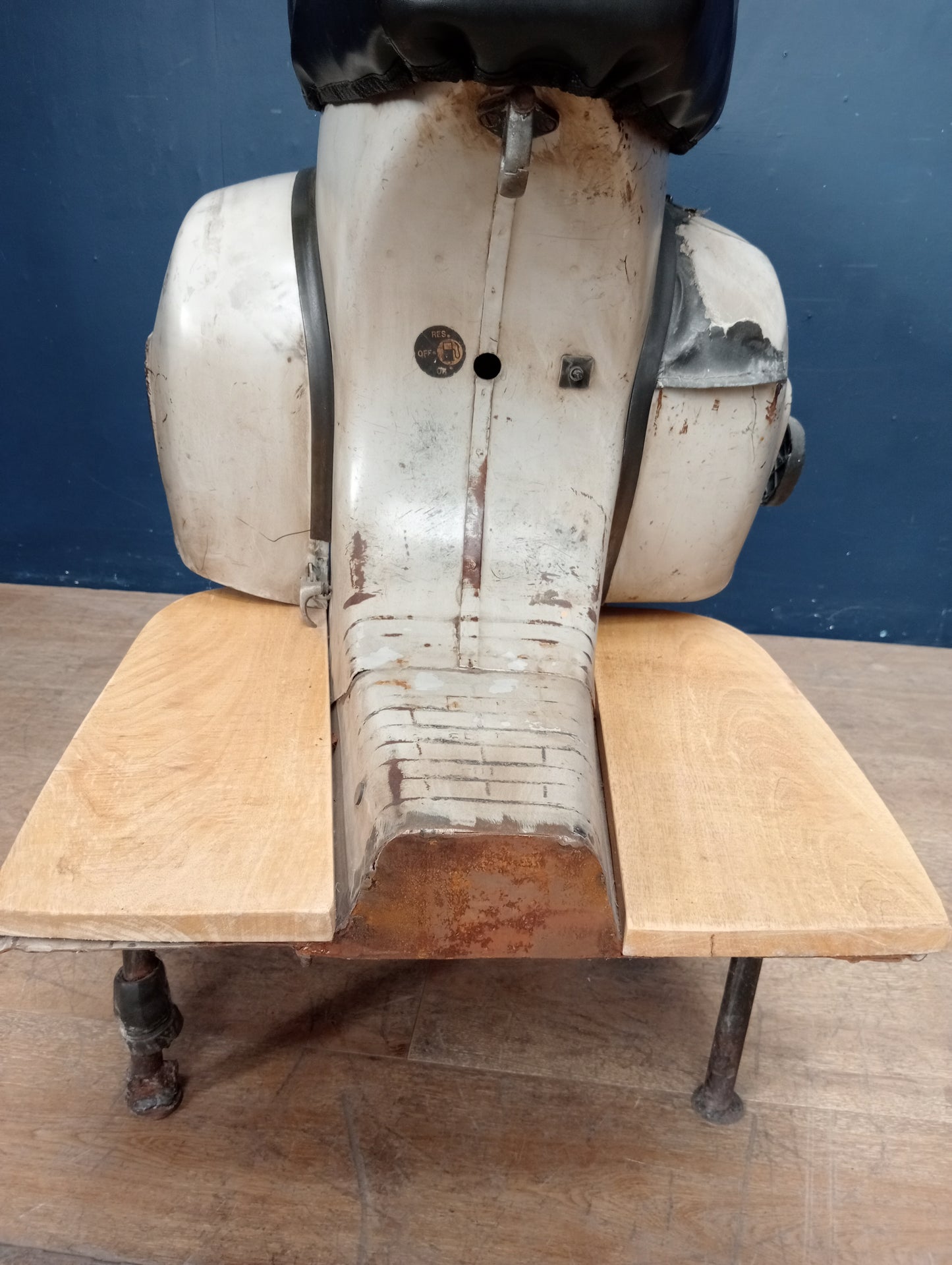 Vespa style chair-stool