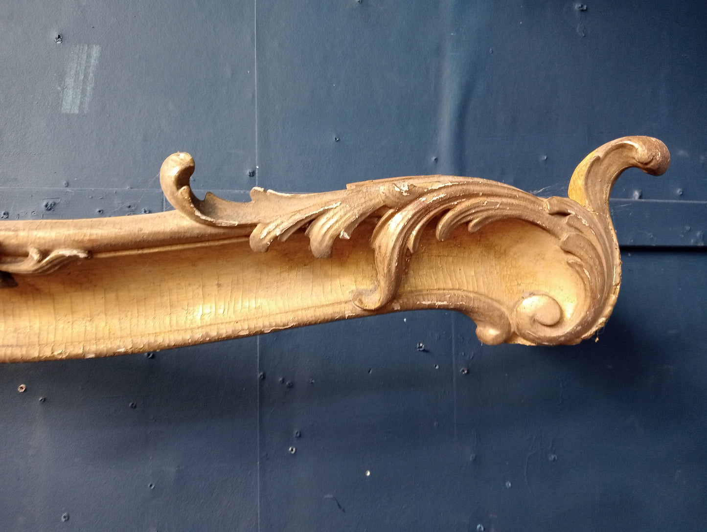Wooden gilt curtain pelmet