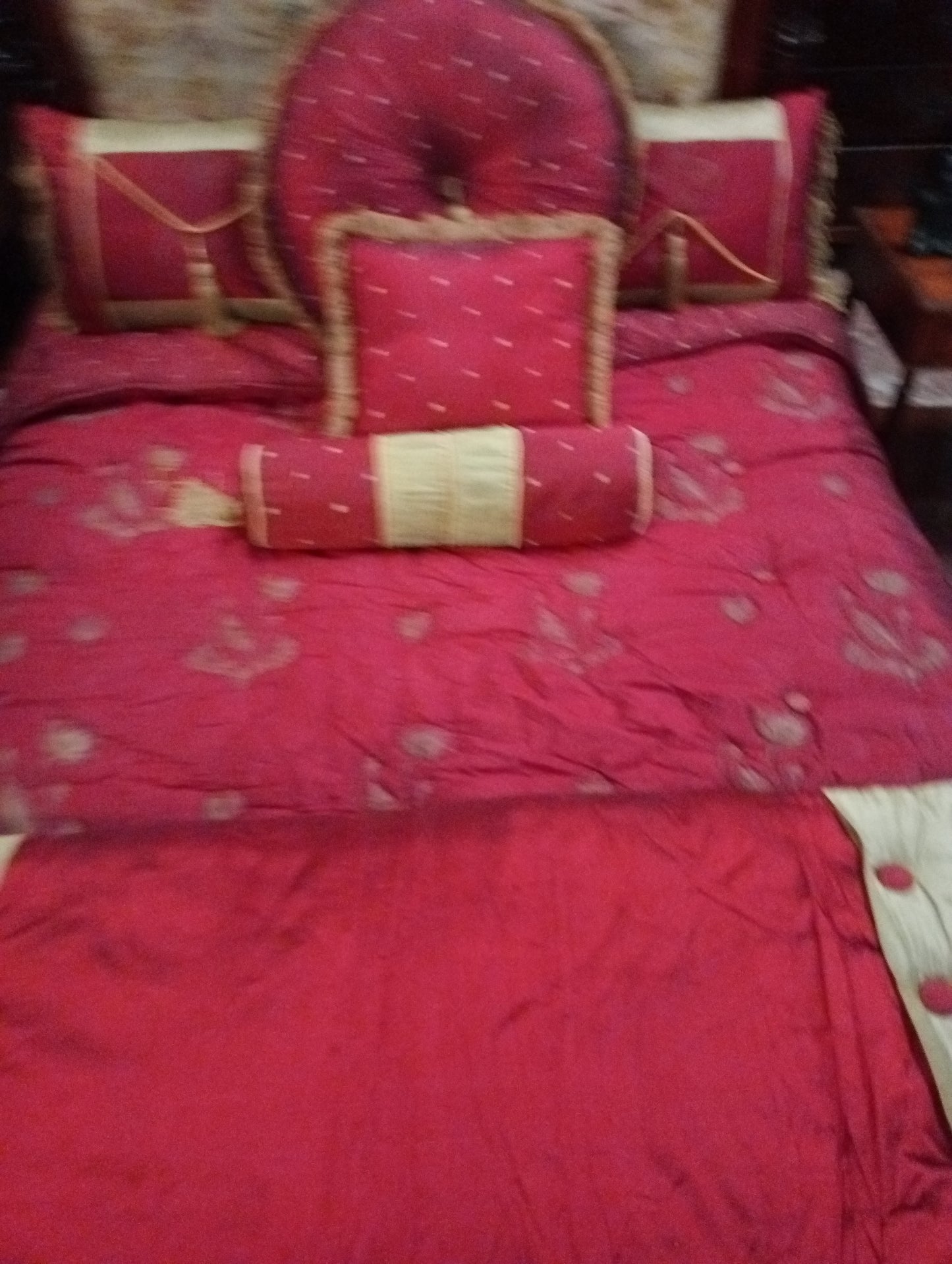 100% Silk red gold Princessa bedspread  consisting of throw, 2 pillows  round cushion and bolster