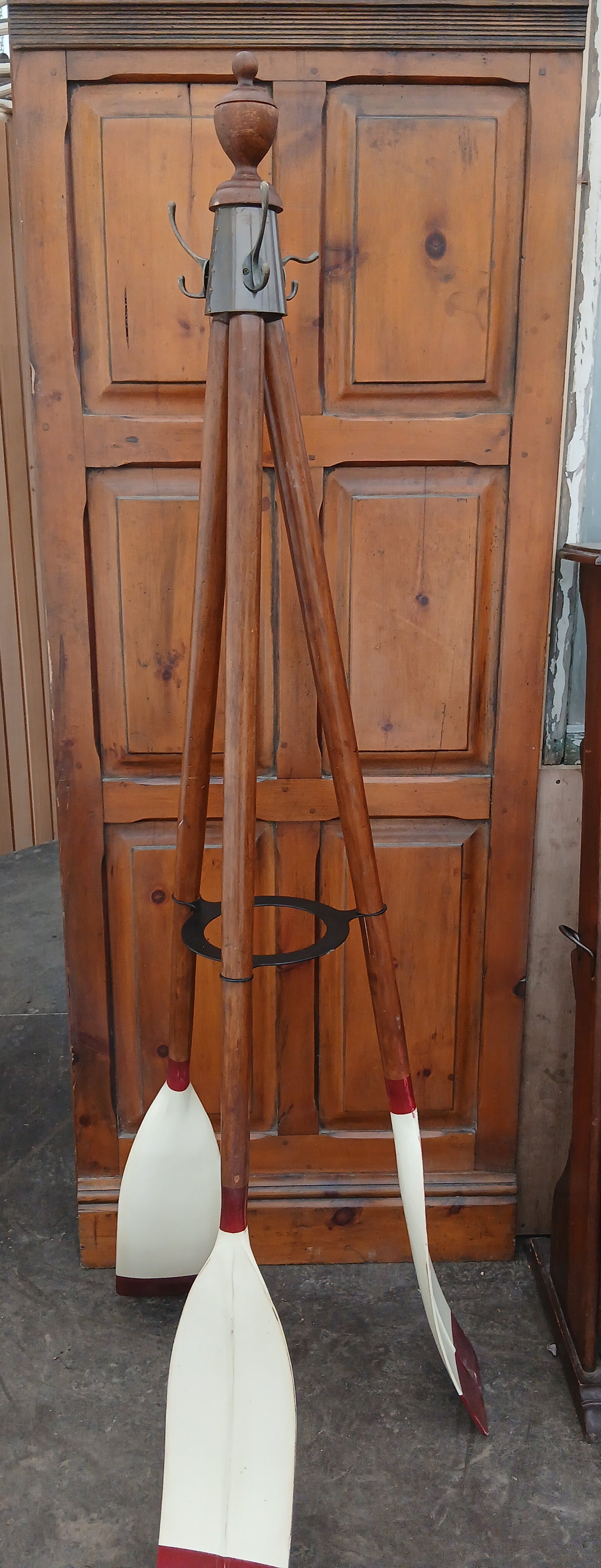 3 oar coat and hat stand