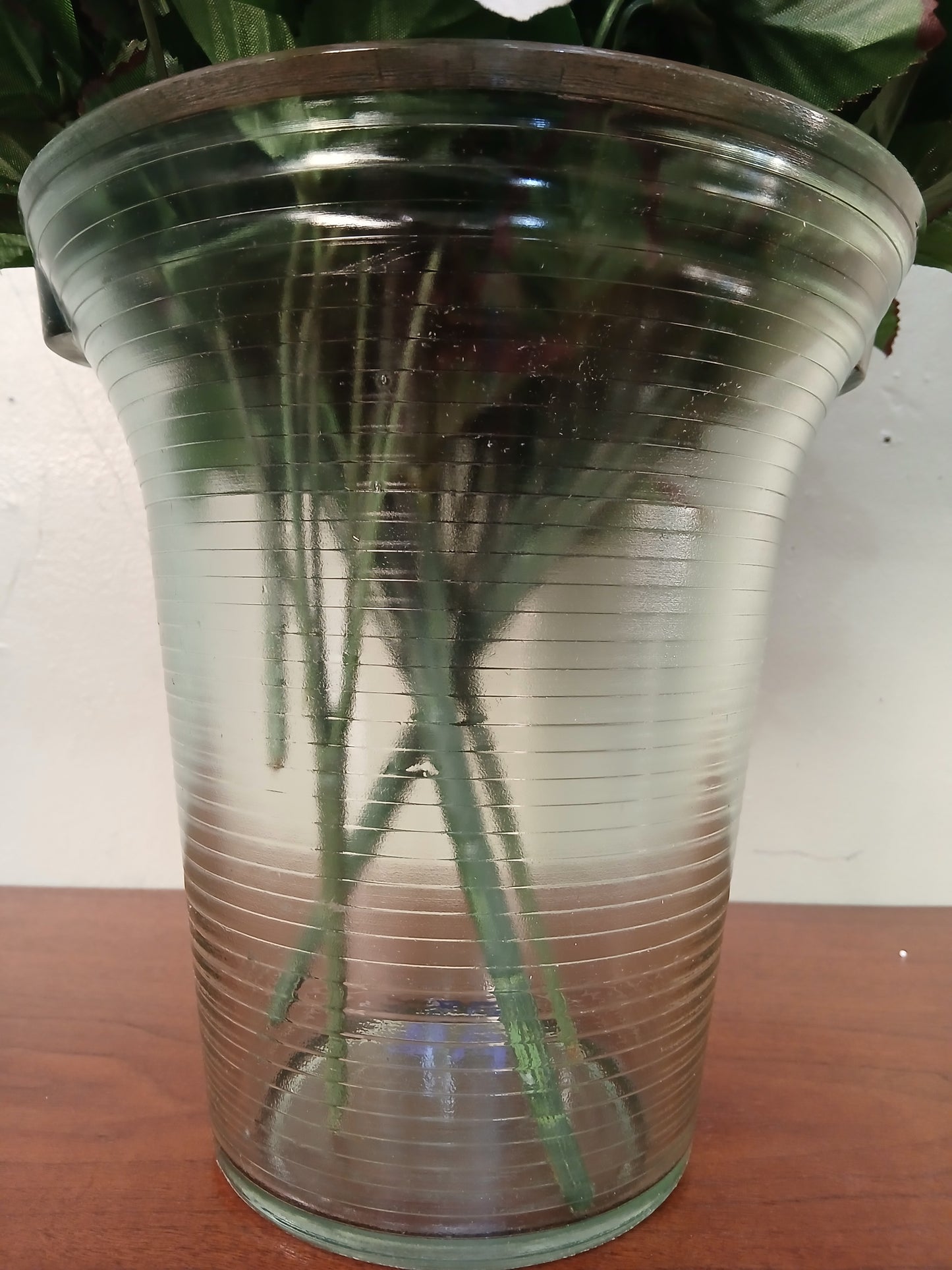 Anchor hocking Manhattan pattern glass vase