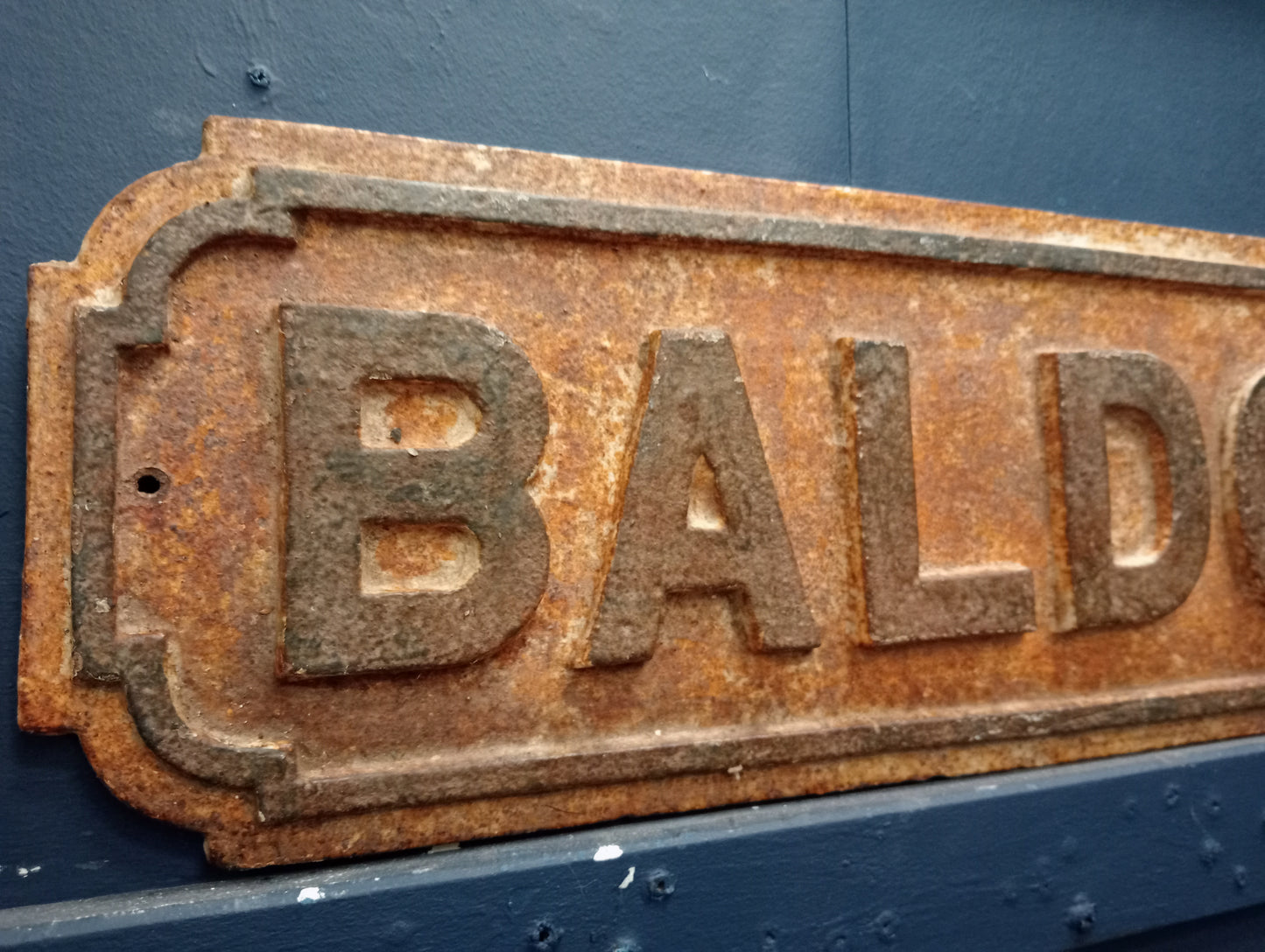 Baldock street E cast iron st sign