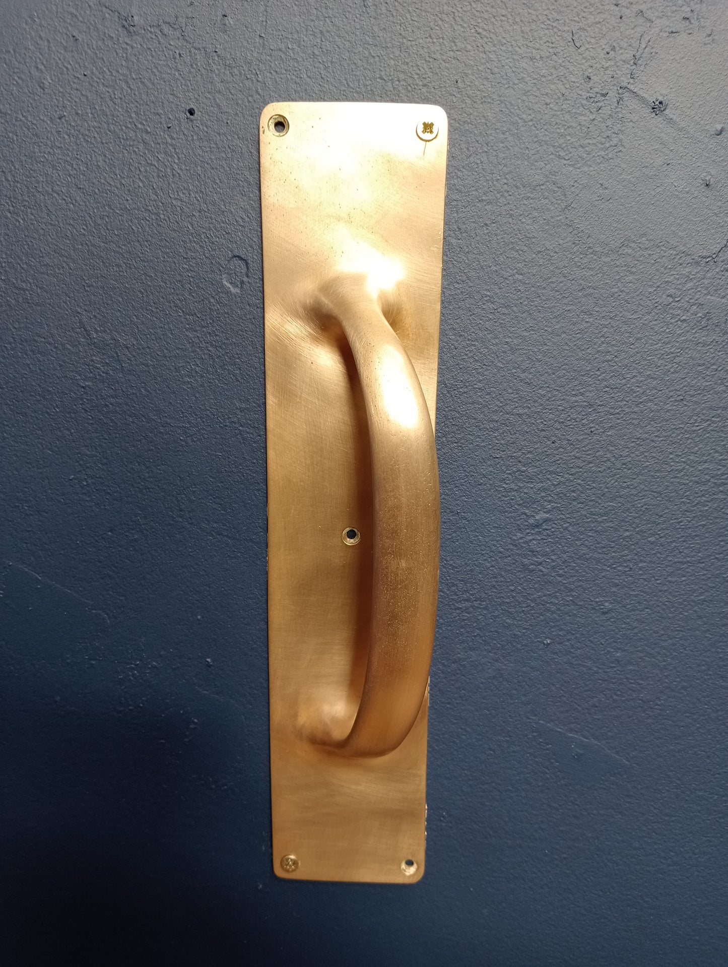 Brass pull handle