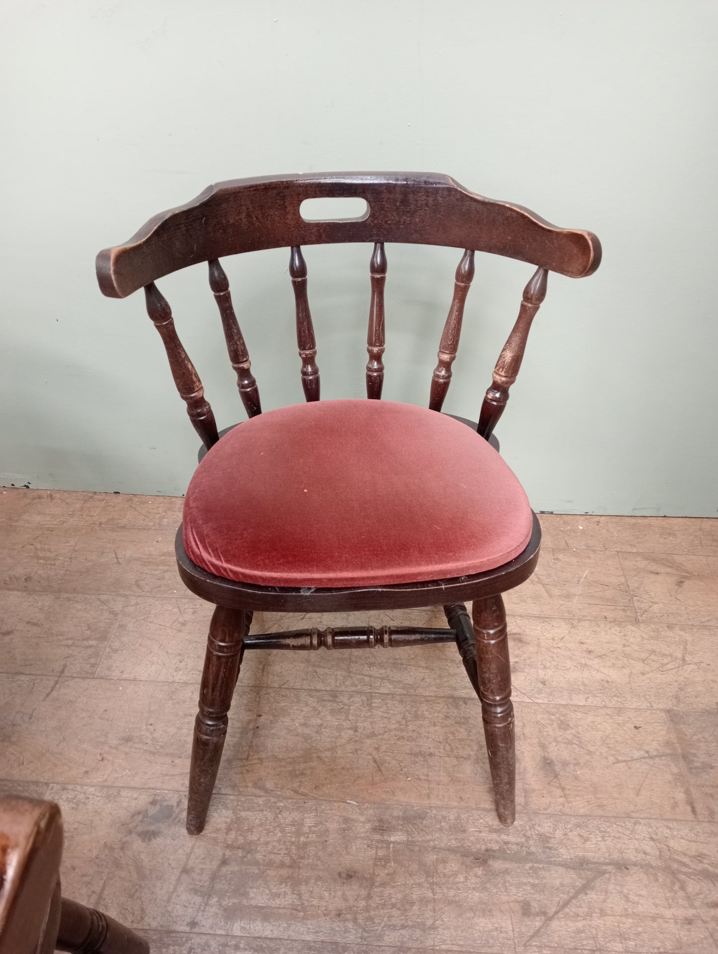 Cast iron table lino top and 4 mates chairs