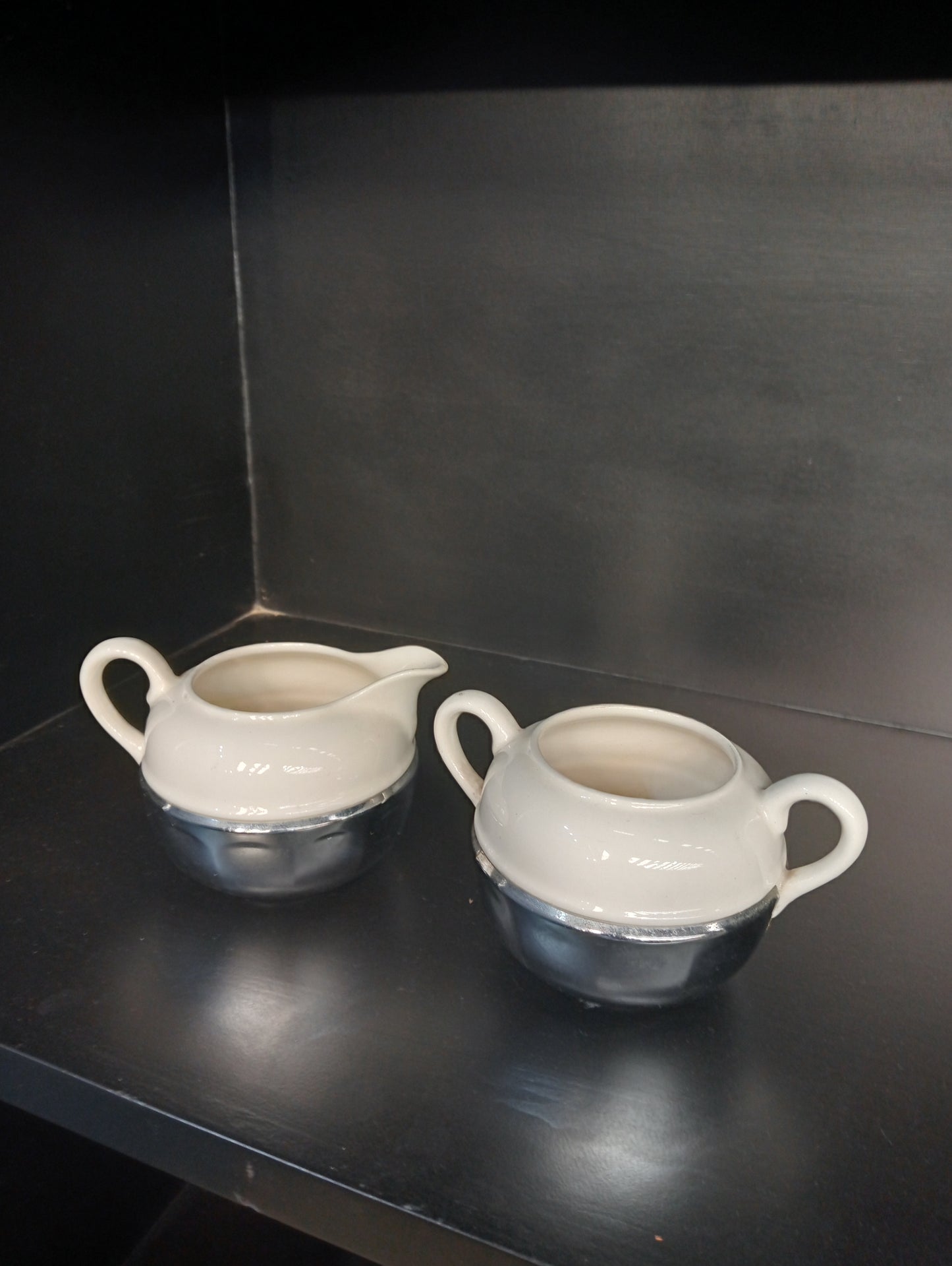 Celtic quality plate milk and sugar jugs