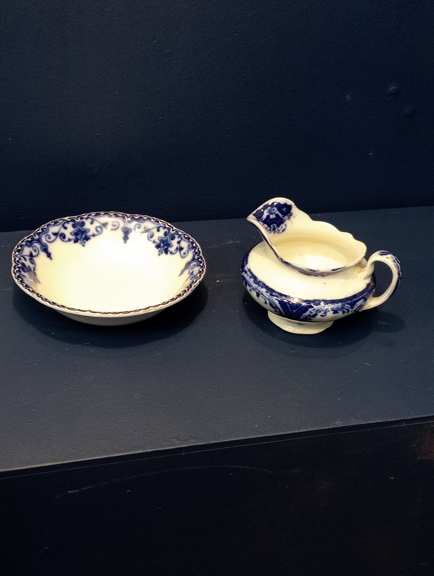 Ceramic bowl and jug