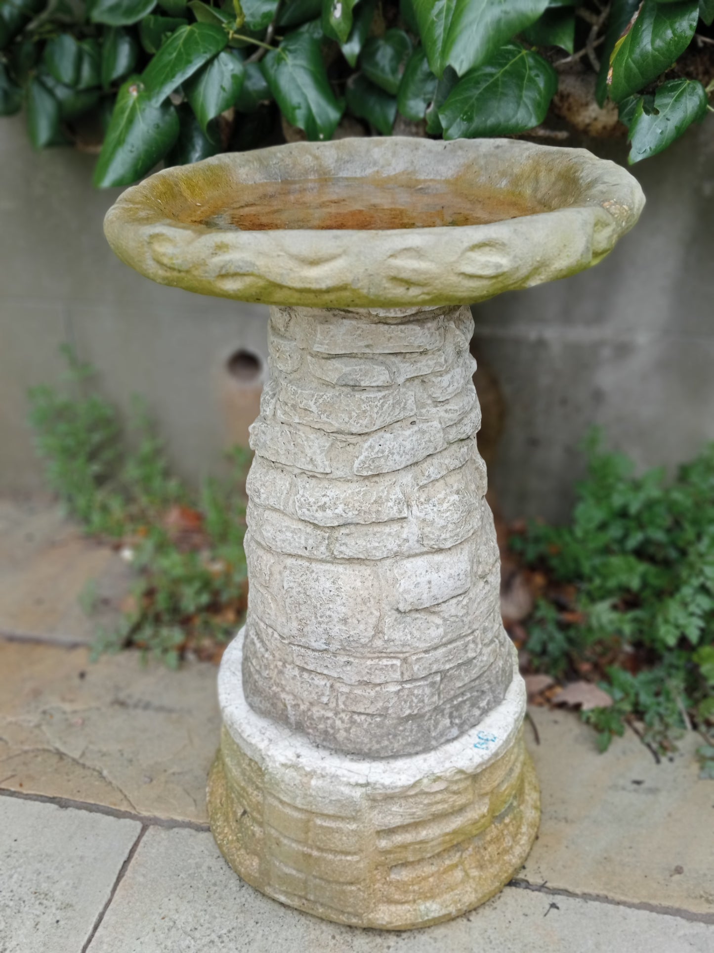 Composition stone bird bath