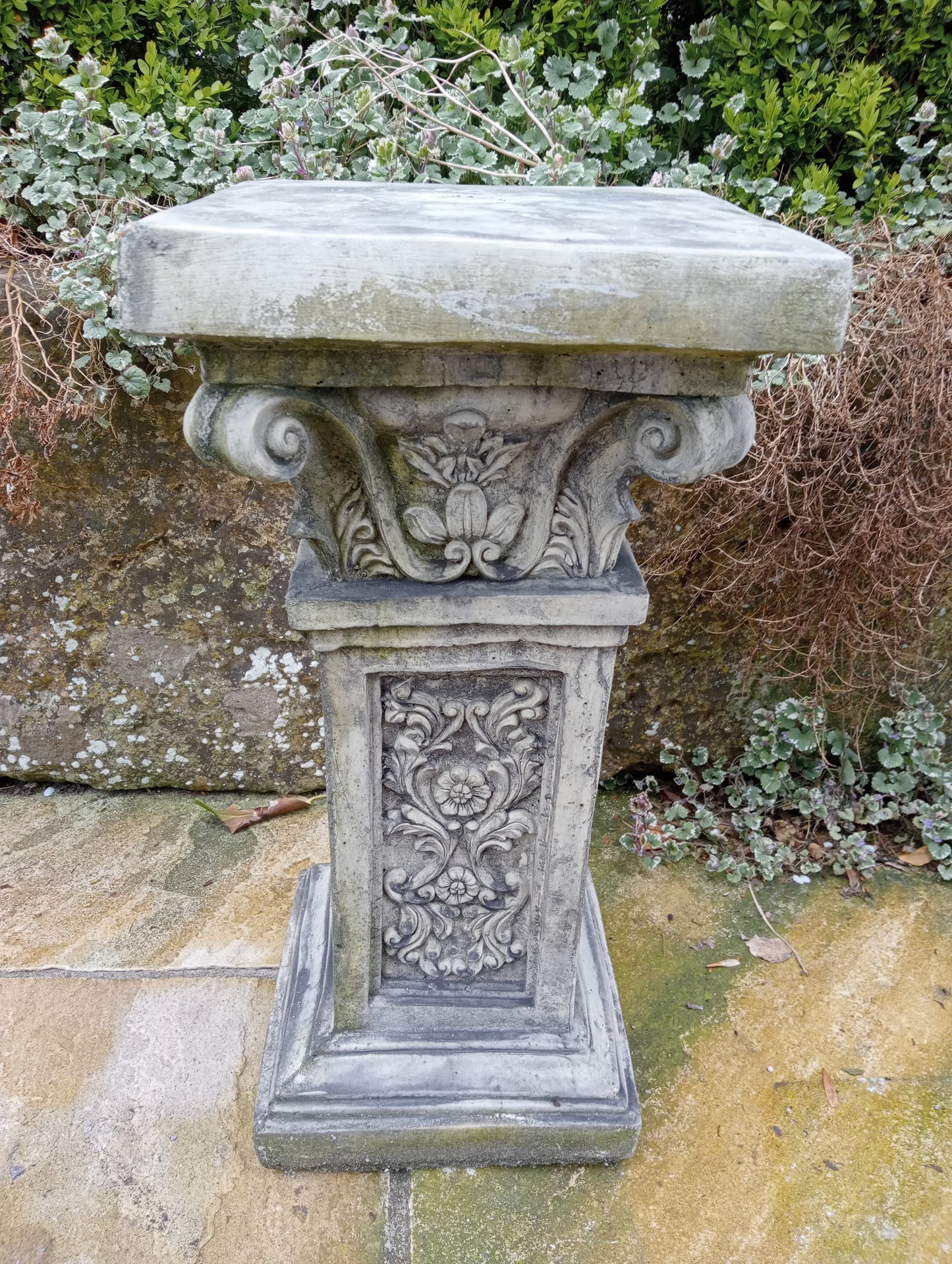 Composition stone corinthian base