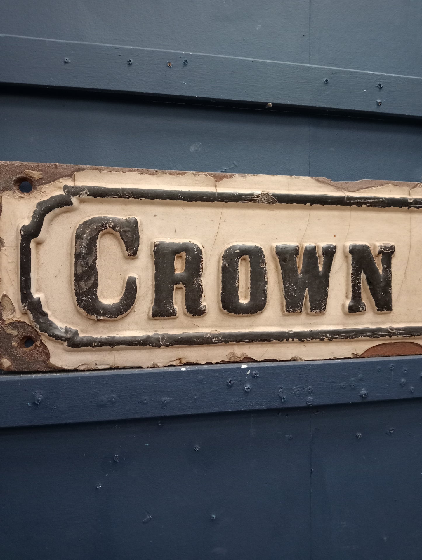 Crown court cast iron street sign