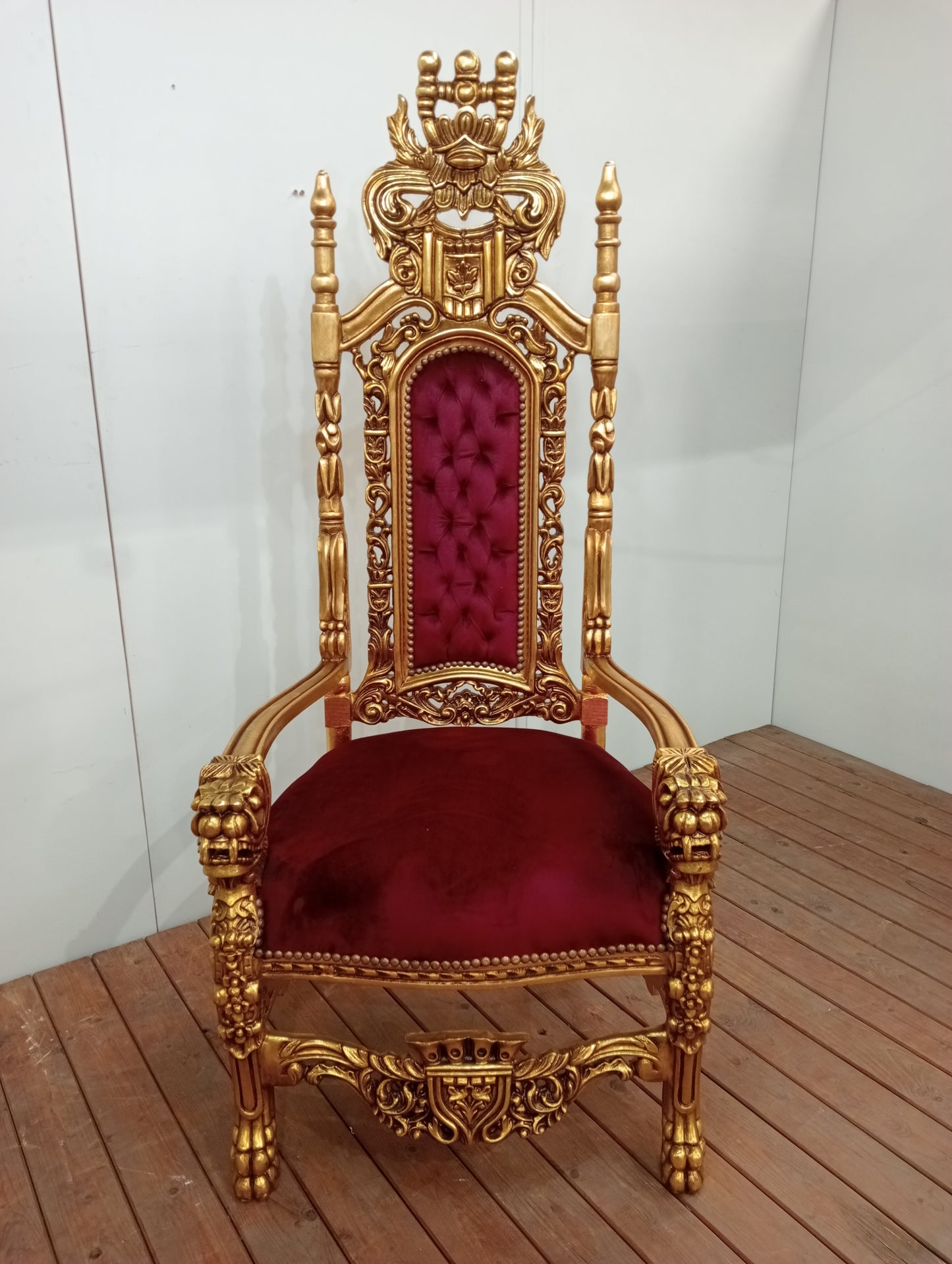 Giltwood lions head throne chair red velvet fabric deep button