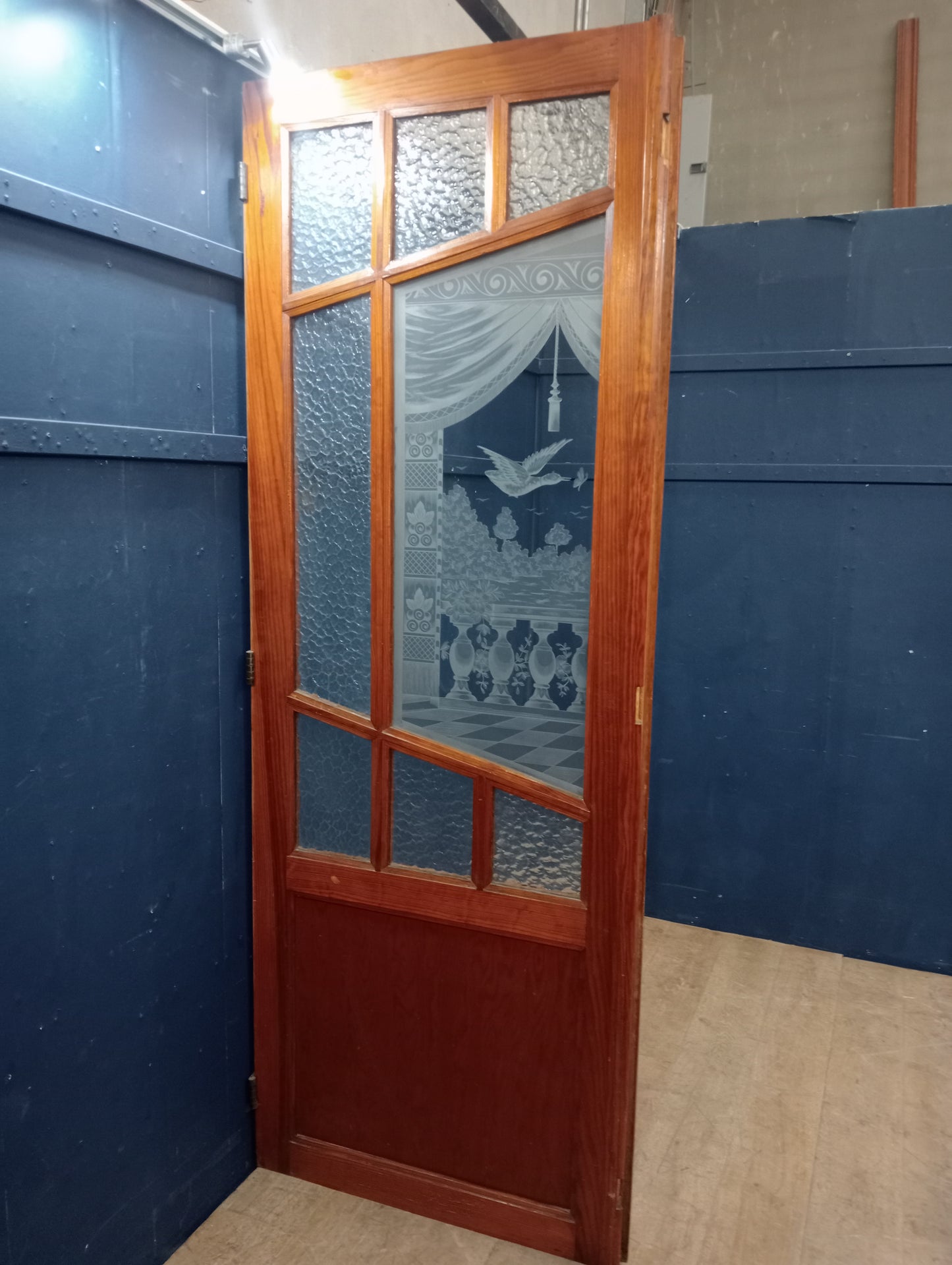 Glazed door with duck etched glass and privacy panels