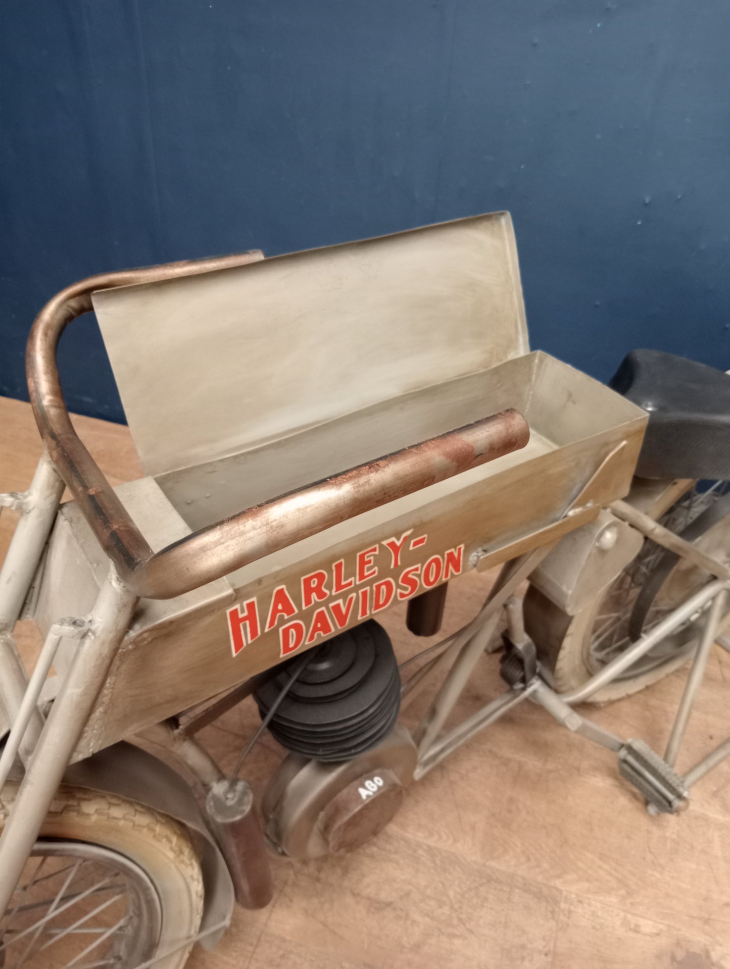 Harley Davidson display bar
