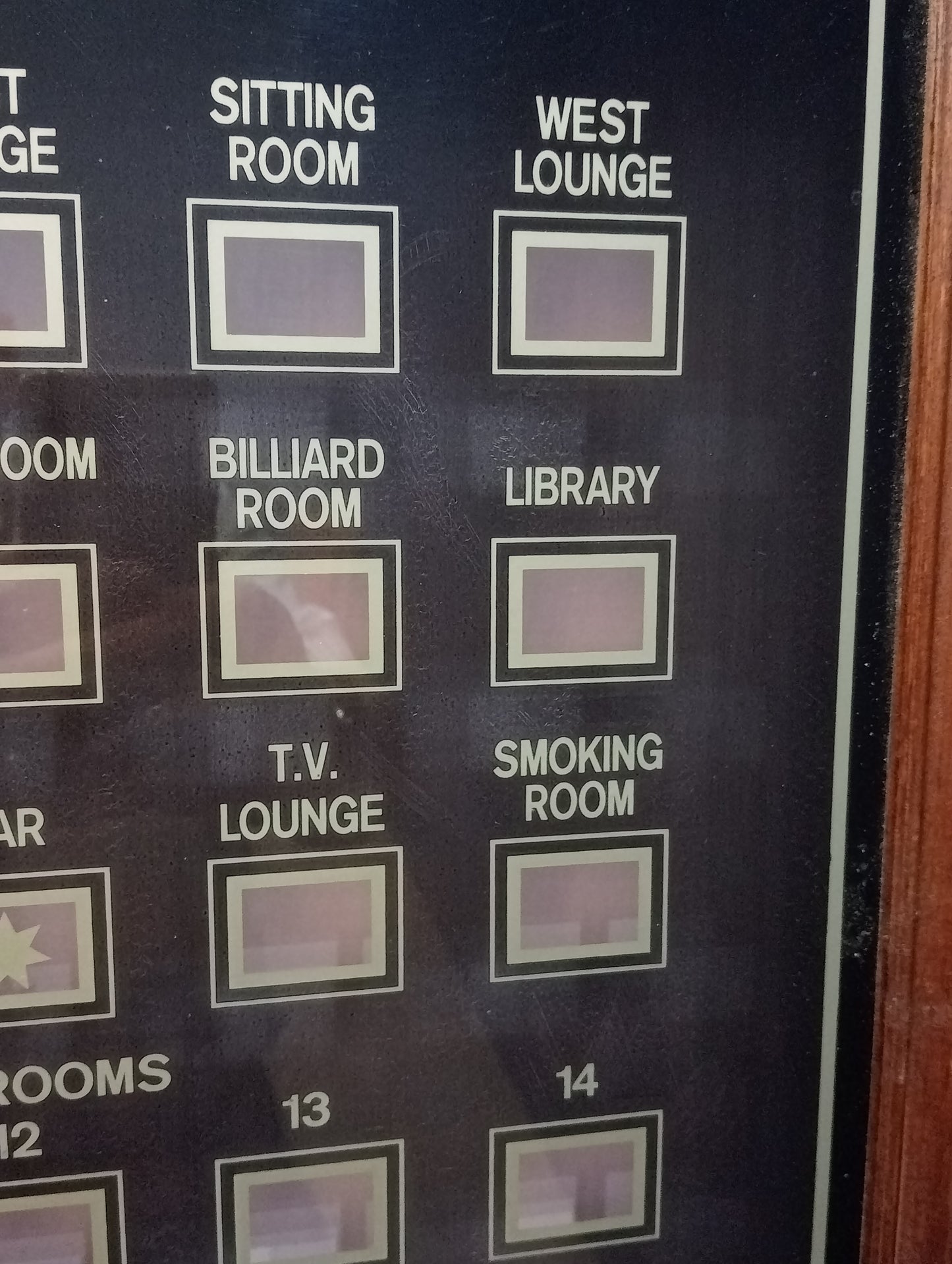 Hotel bell room indicator