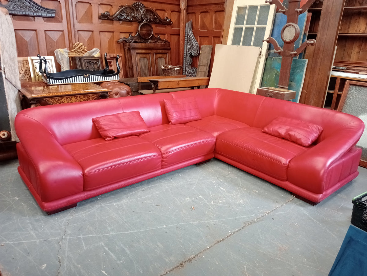 Italian Design Retro Red Leather Corner Sofa