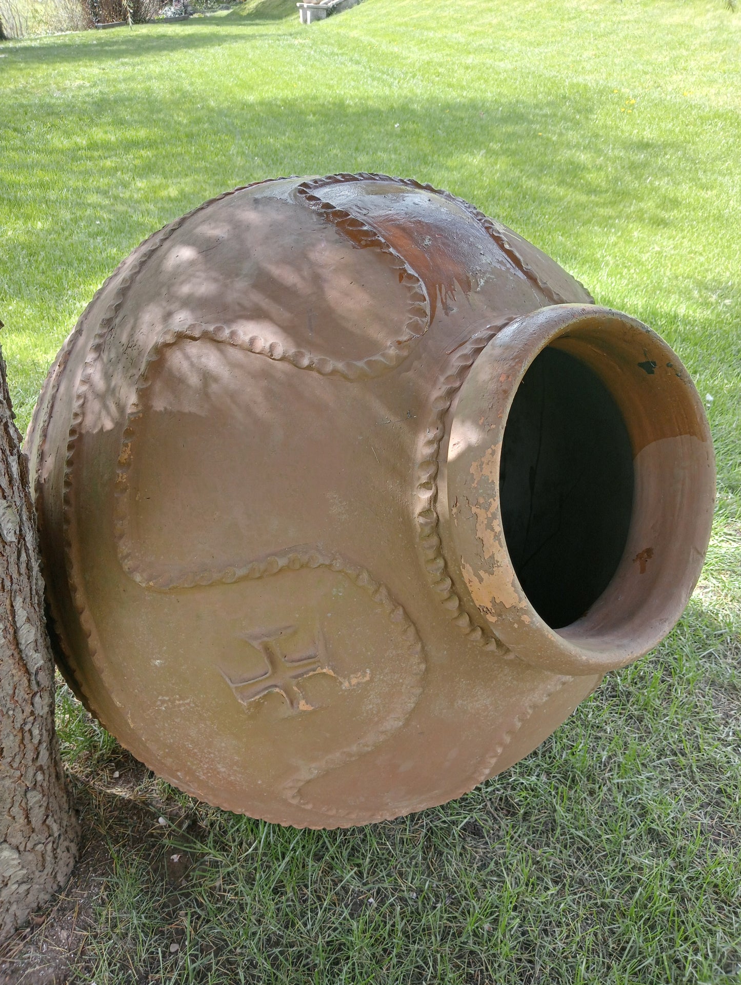 Large Terracotta olive pot