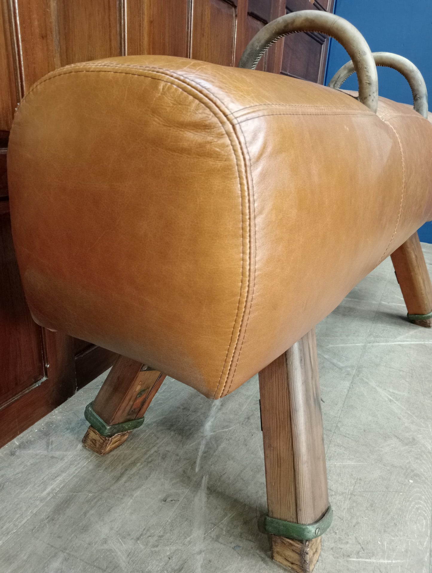 Leather gym horse stool- seat