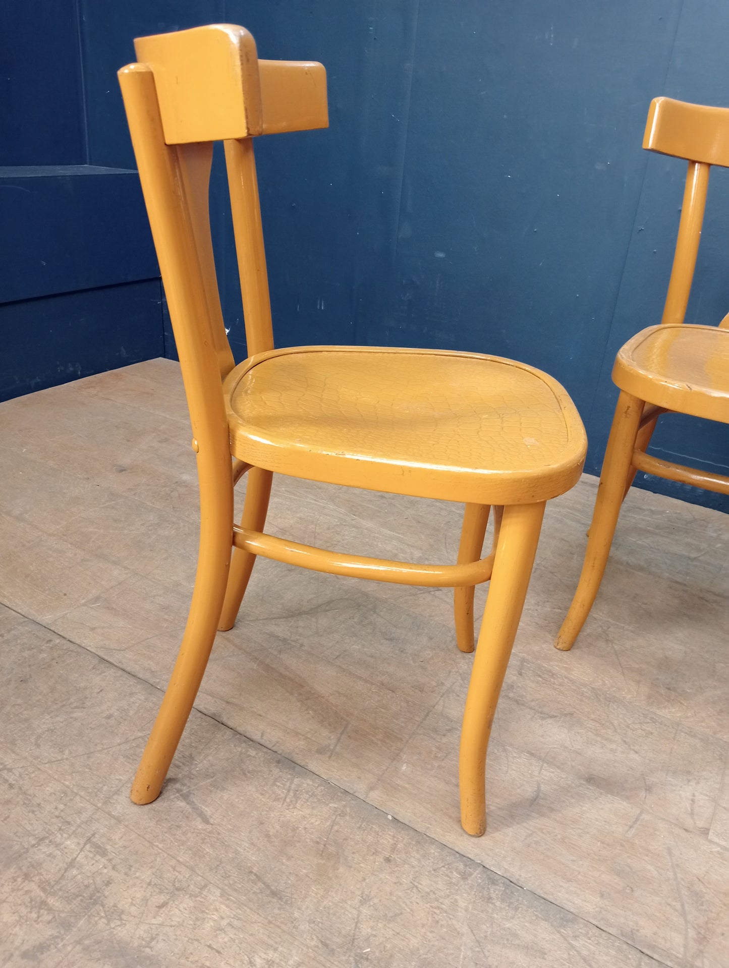 Lot of 6 bentwood side chairs