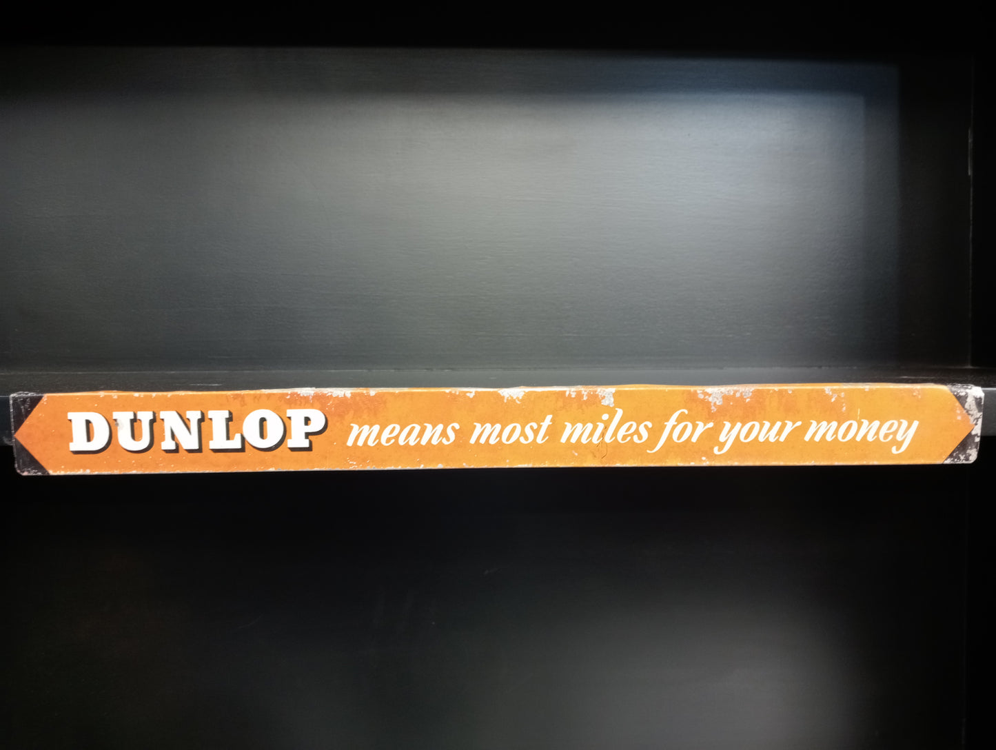 Metal Dunlop shelf sign