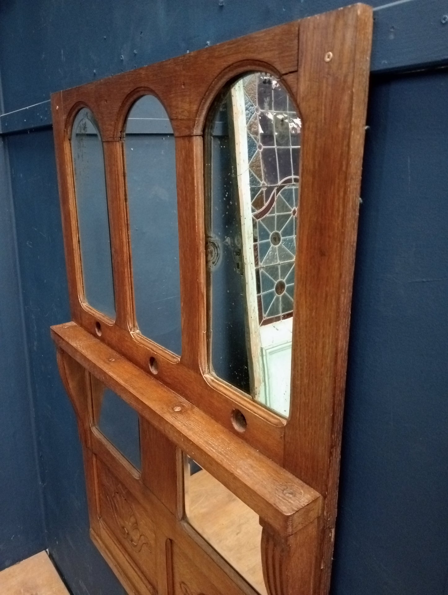 Mirrored oak panel divider