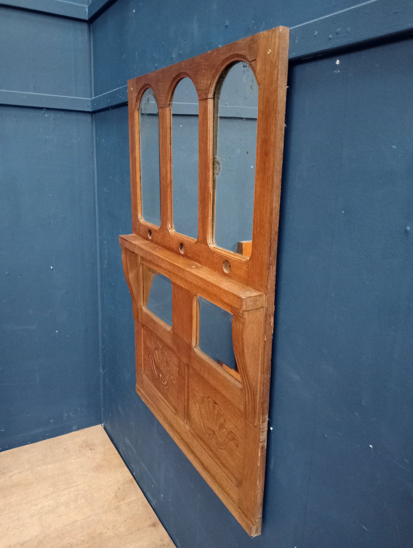 Mirrored oak panel divider