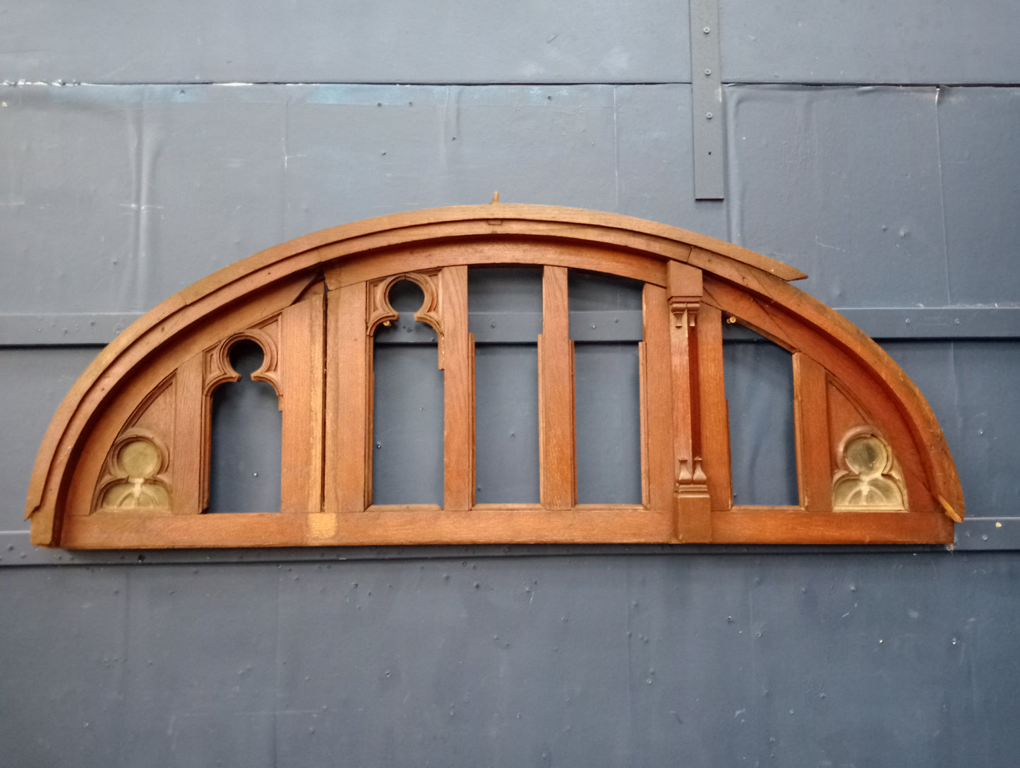 Oak transom gothic window