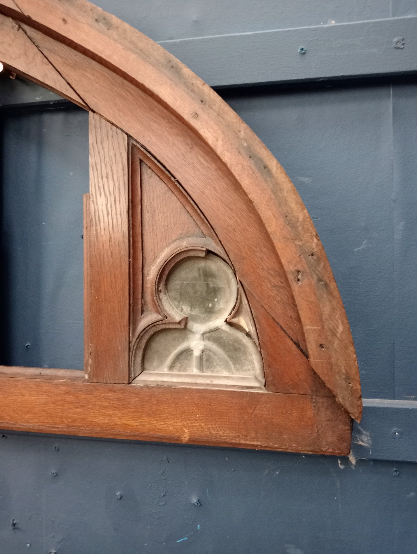 Oak transom gothic window