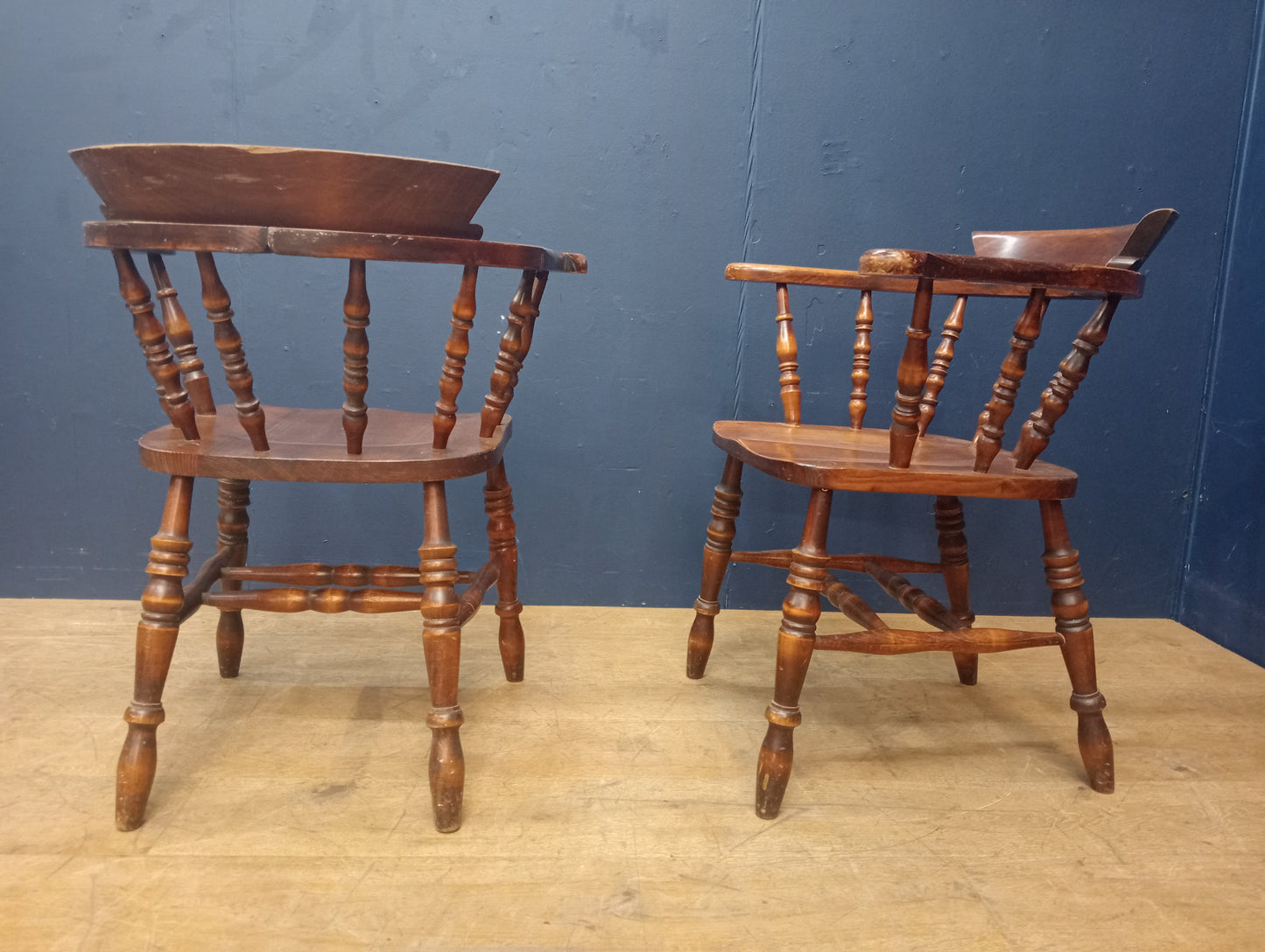 Pair of smoker bow armchairs