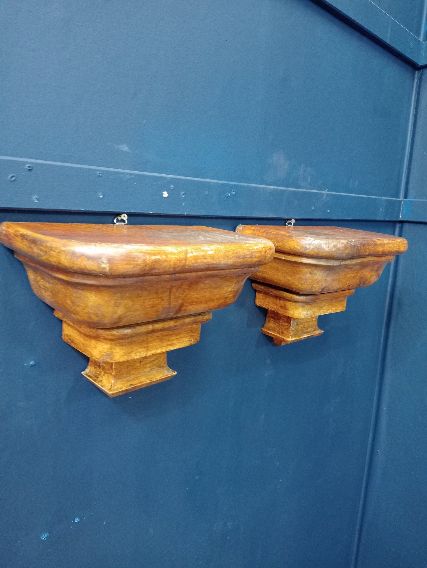 Pair of wooden wall sconces corbels