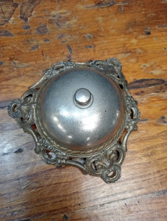 Servants bell