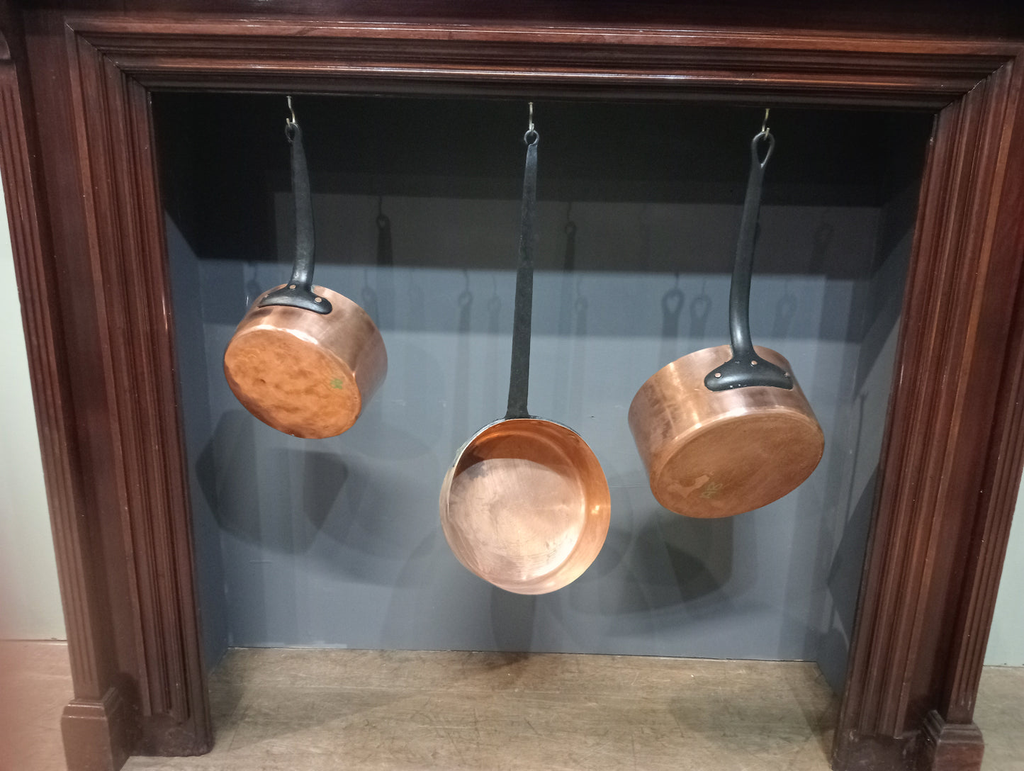 Set of 3 copper pans