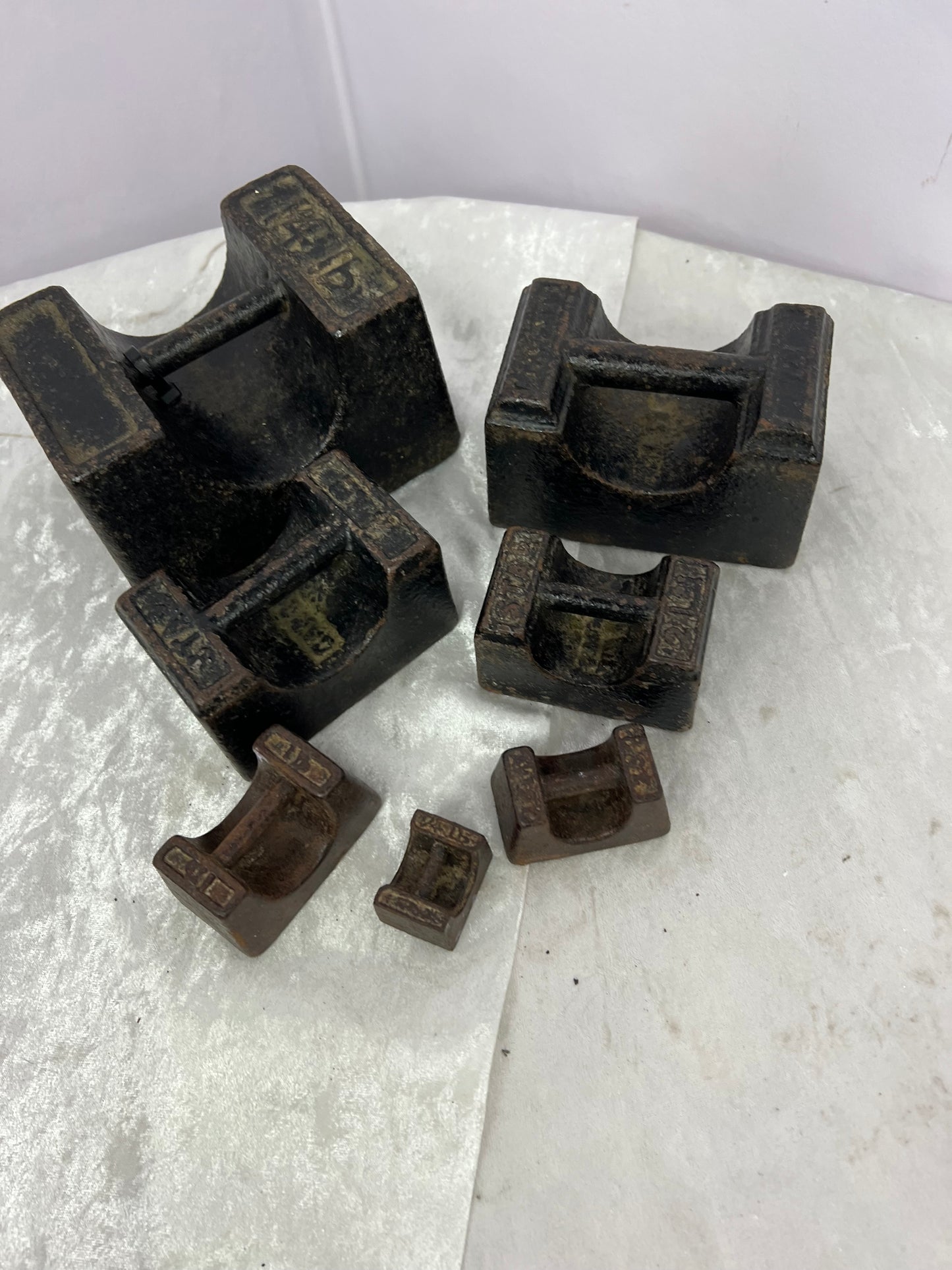 Set of 7 cast iron weights