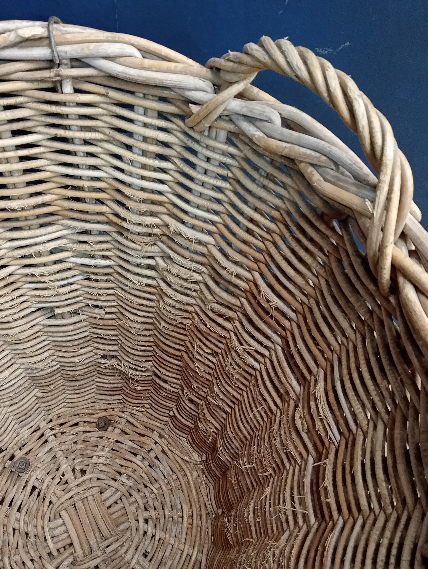 Wicker laundry basket