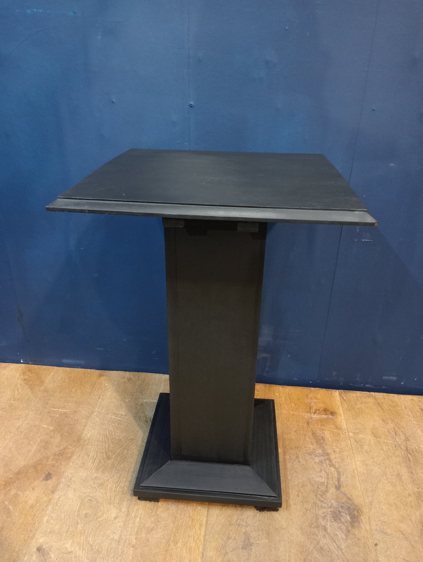 Wooden plinth