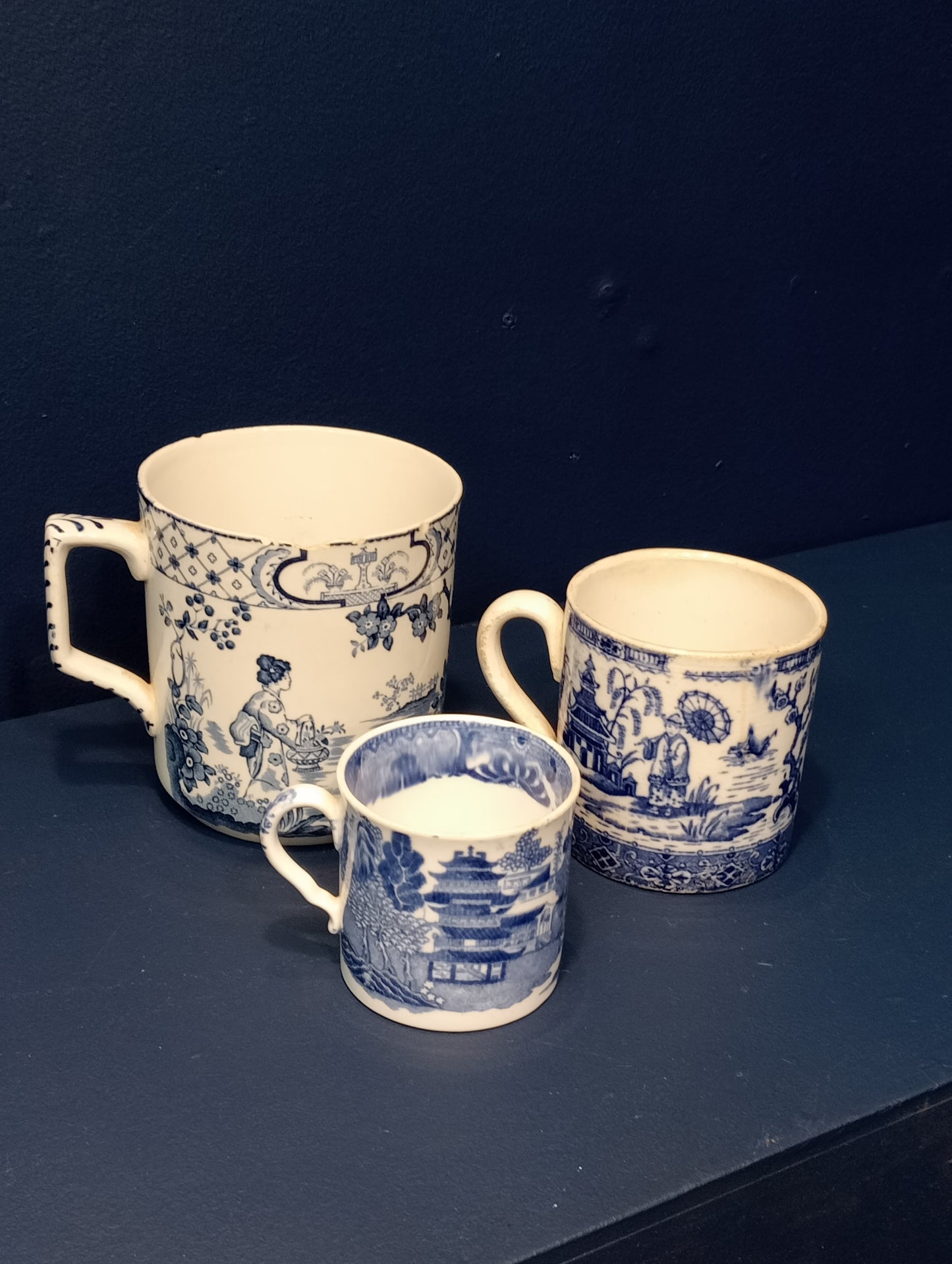 willow pattern lot of 3 mugs